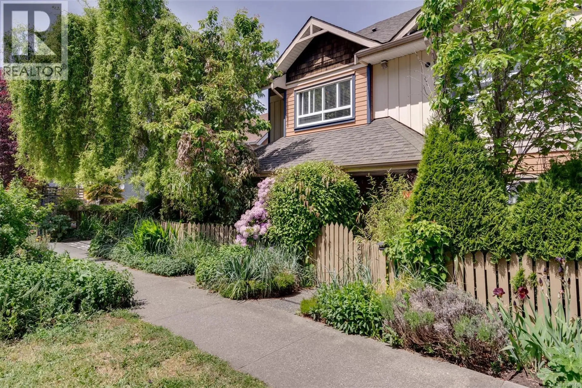 Property at #1 860 Princess Ave, Victoria, BC
