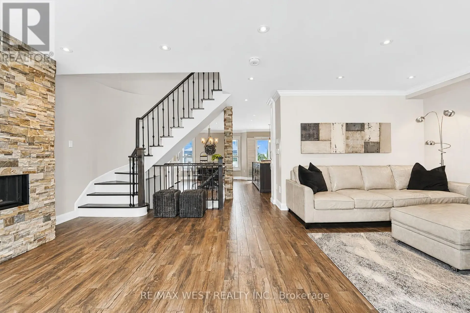 39 SYLWOOD CRESCENT - Image 2