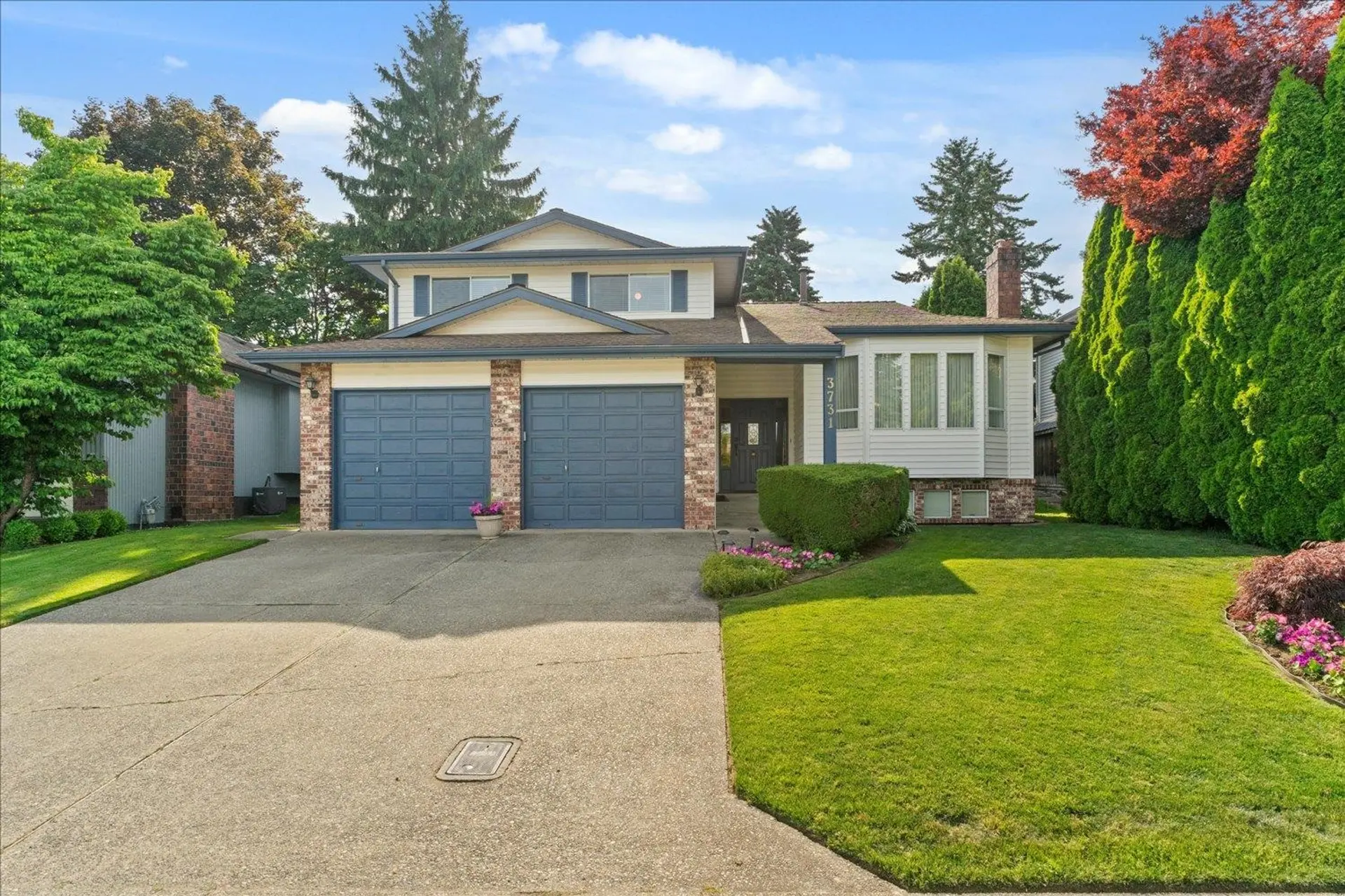 Property at 3731 Nicola Street, Abbotsford, BC