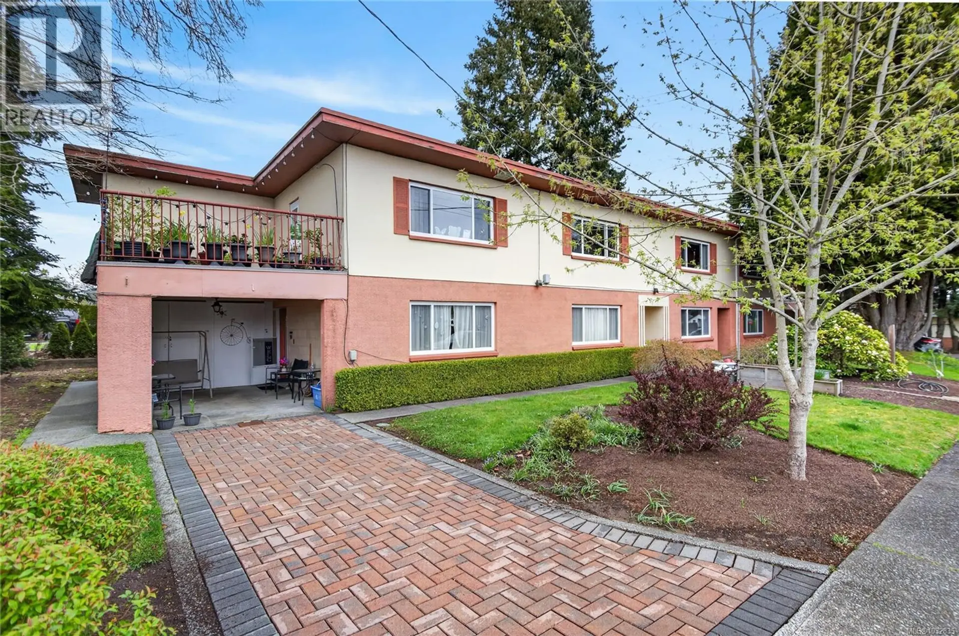 Property at 575 14th St, Courtenay, BC