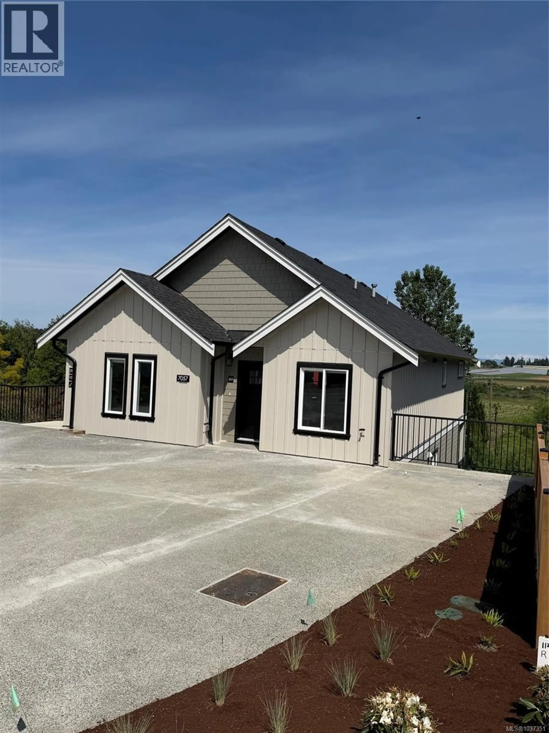 #101 7057 Central Saanich Rd - Image 16