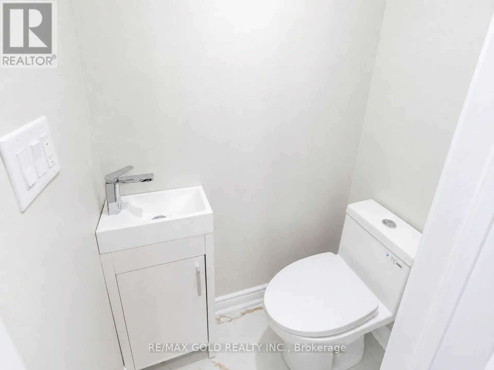3 HEMLARK COURT - Image 8