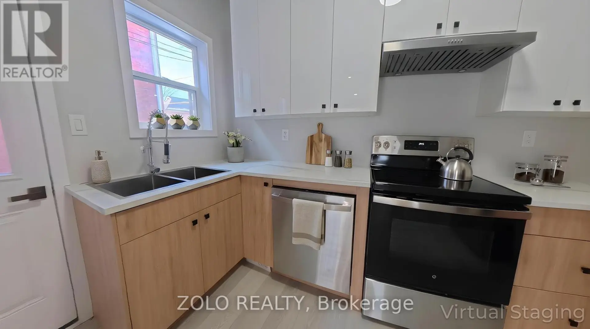 498 CHARLOTTE STREET - Image 2