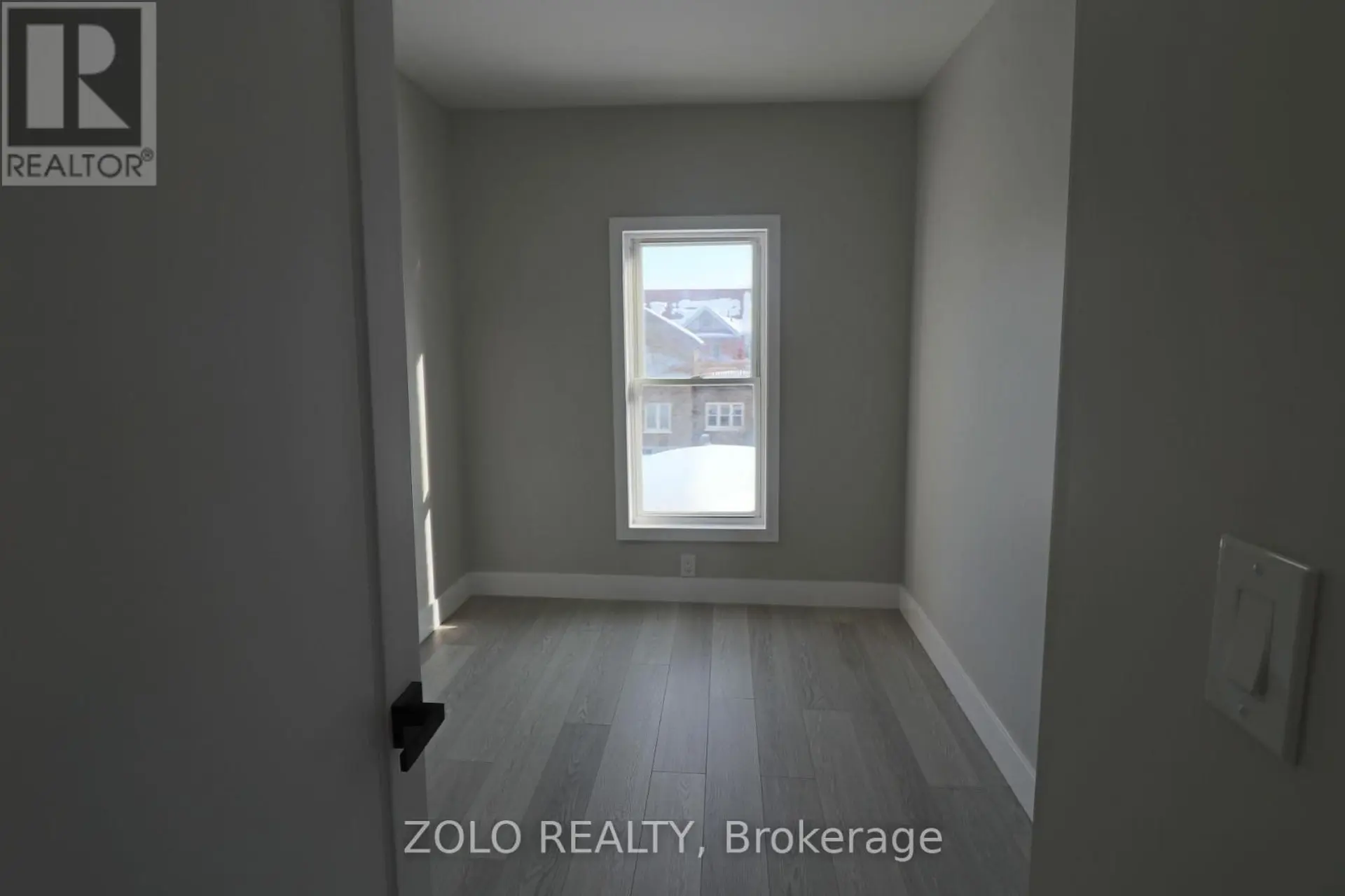 498 CHARLOTTE STREET - Image 7