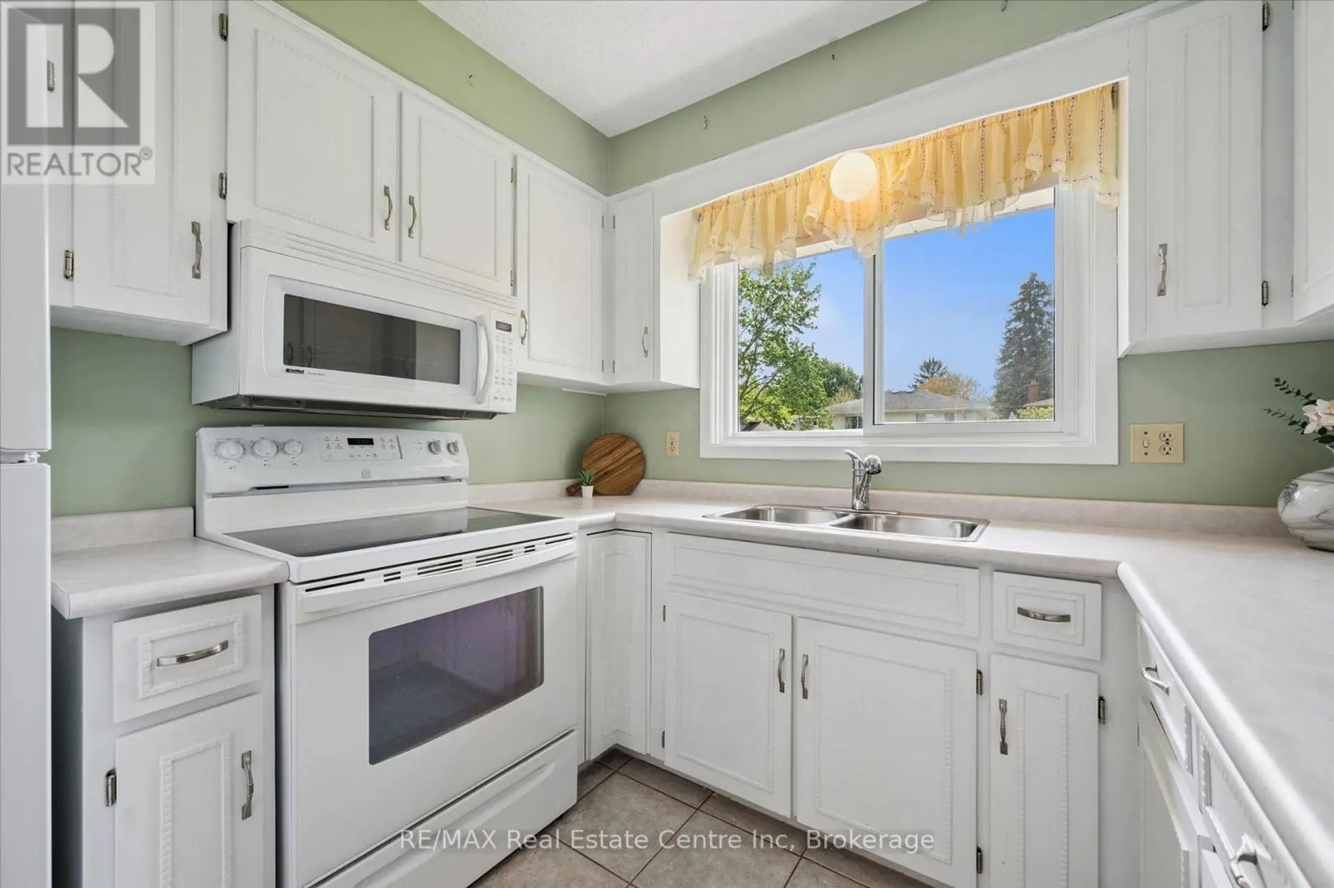 17 GLENDA COURT - Image 7
