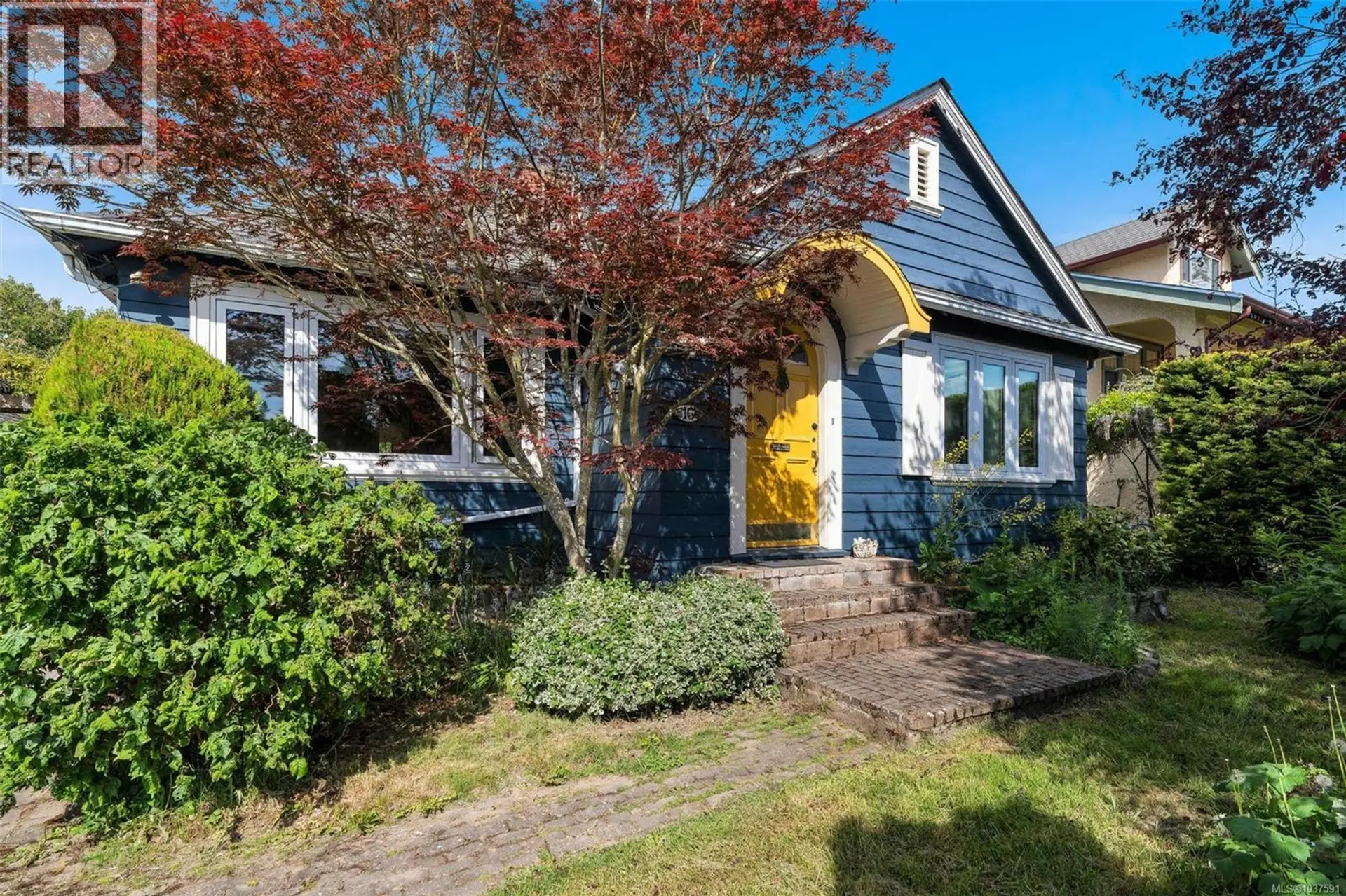 Property at 16 Lotus St, Victoria, BC