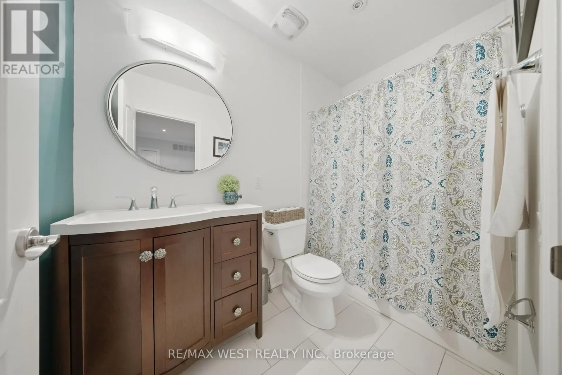 49 BRONTE STREET S - Image 11
