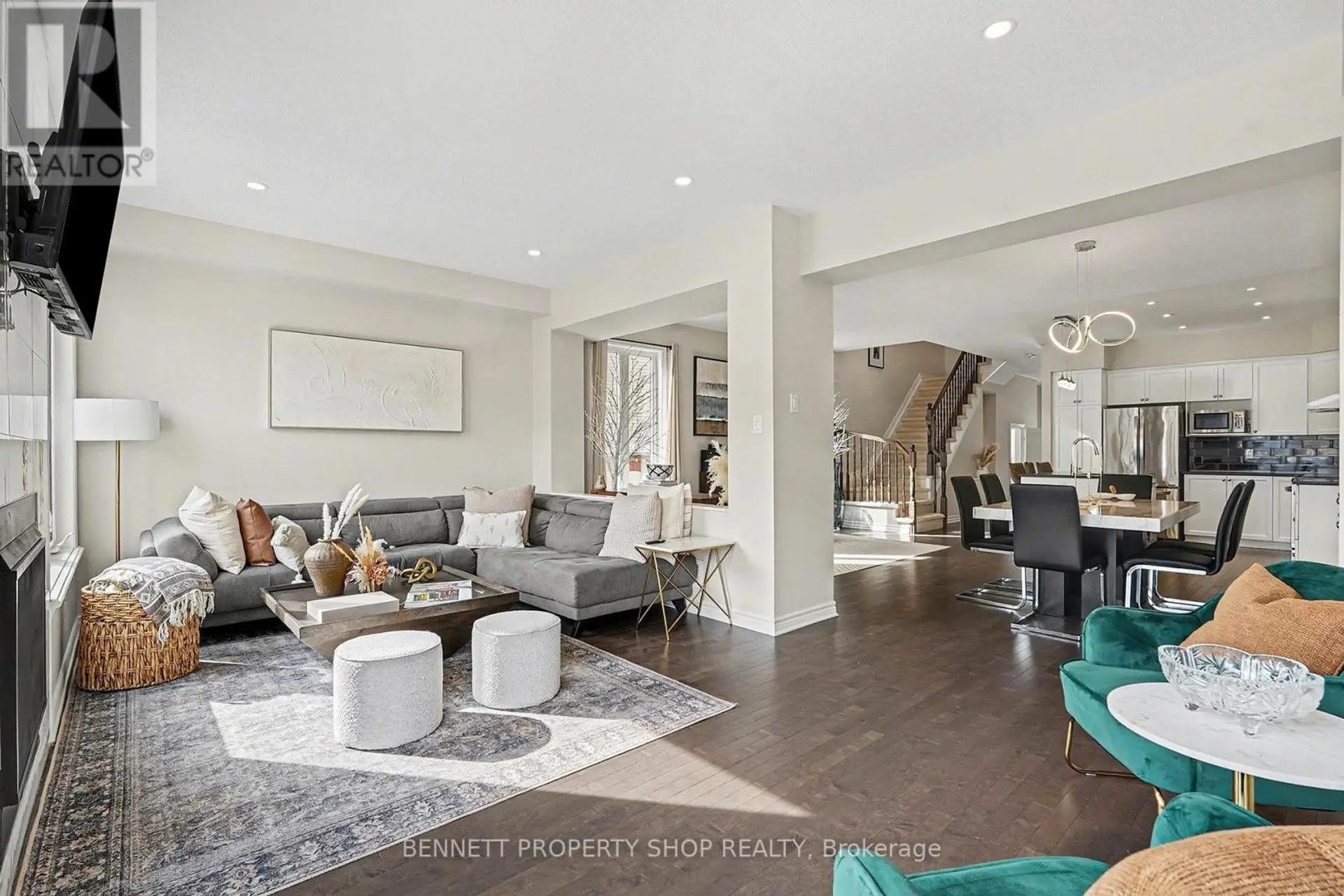 554 STARGAZER CRESCENT - Image 8