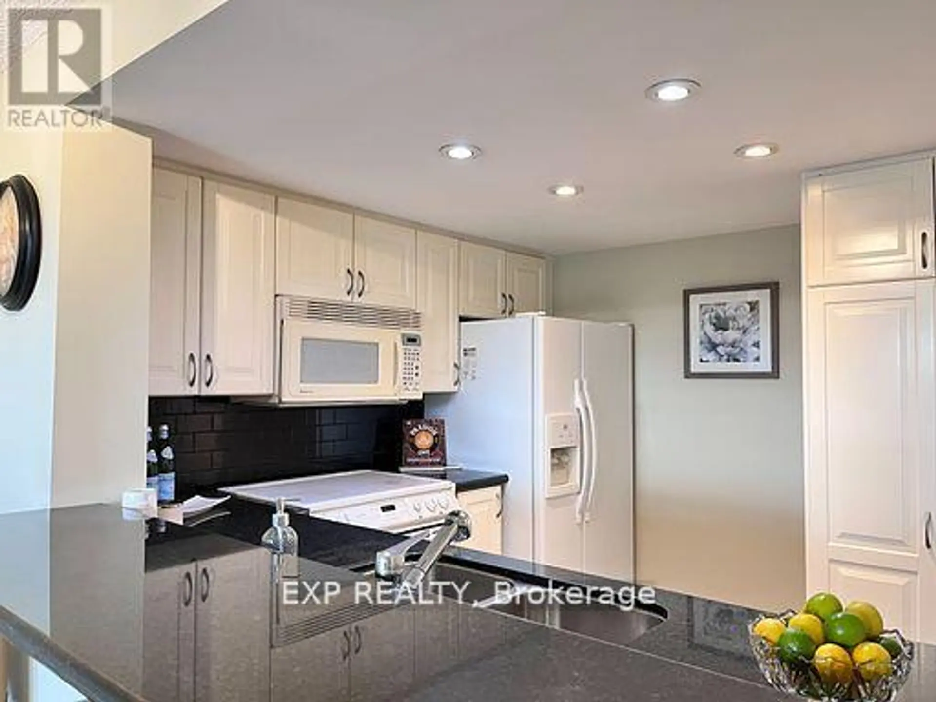 #705 725 KING STREET W - Image 3