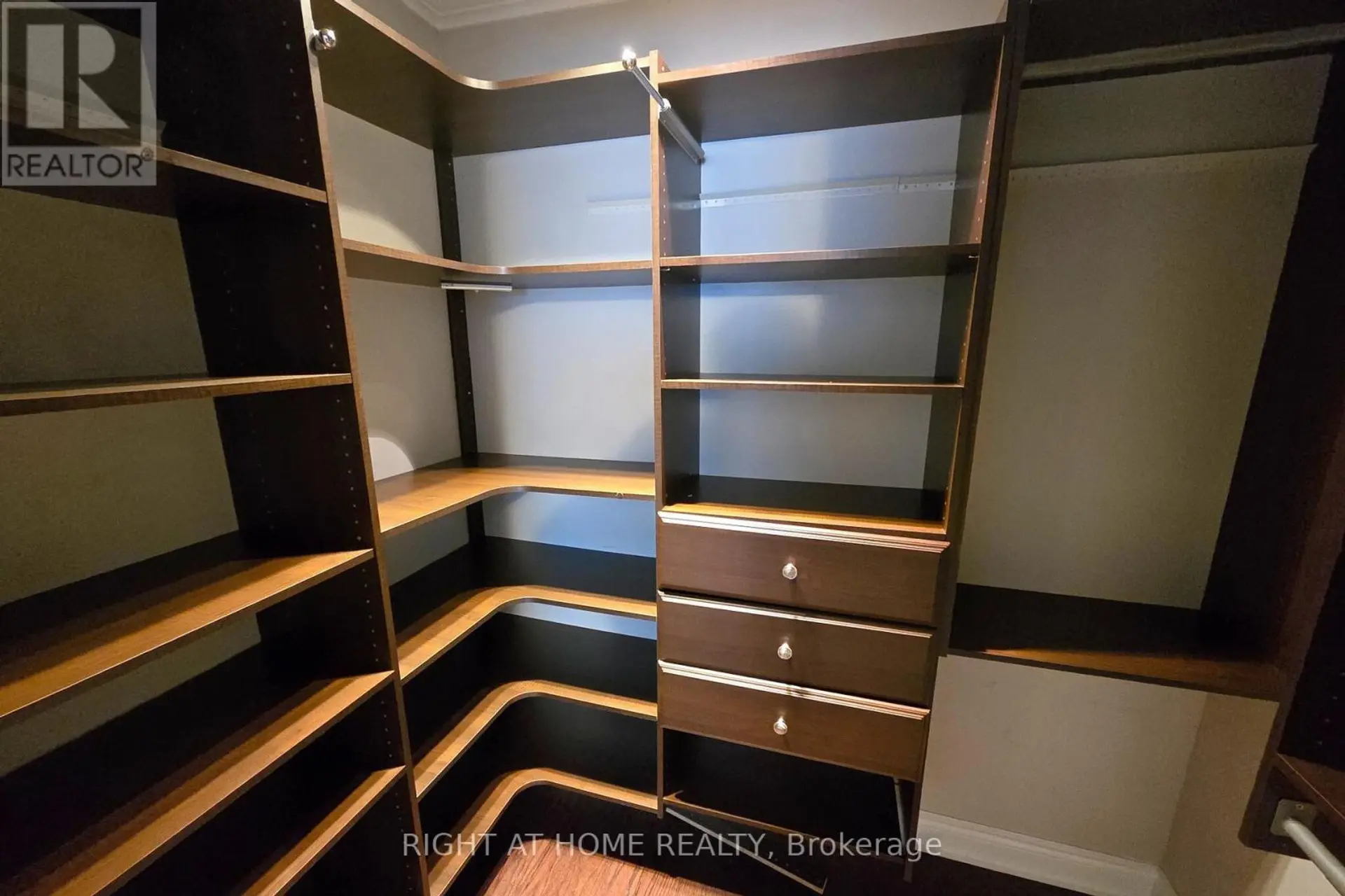 54 WOODSIDE COURT - Image 11