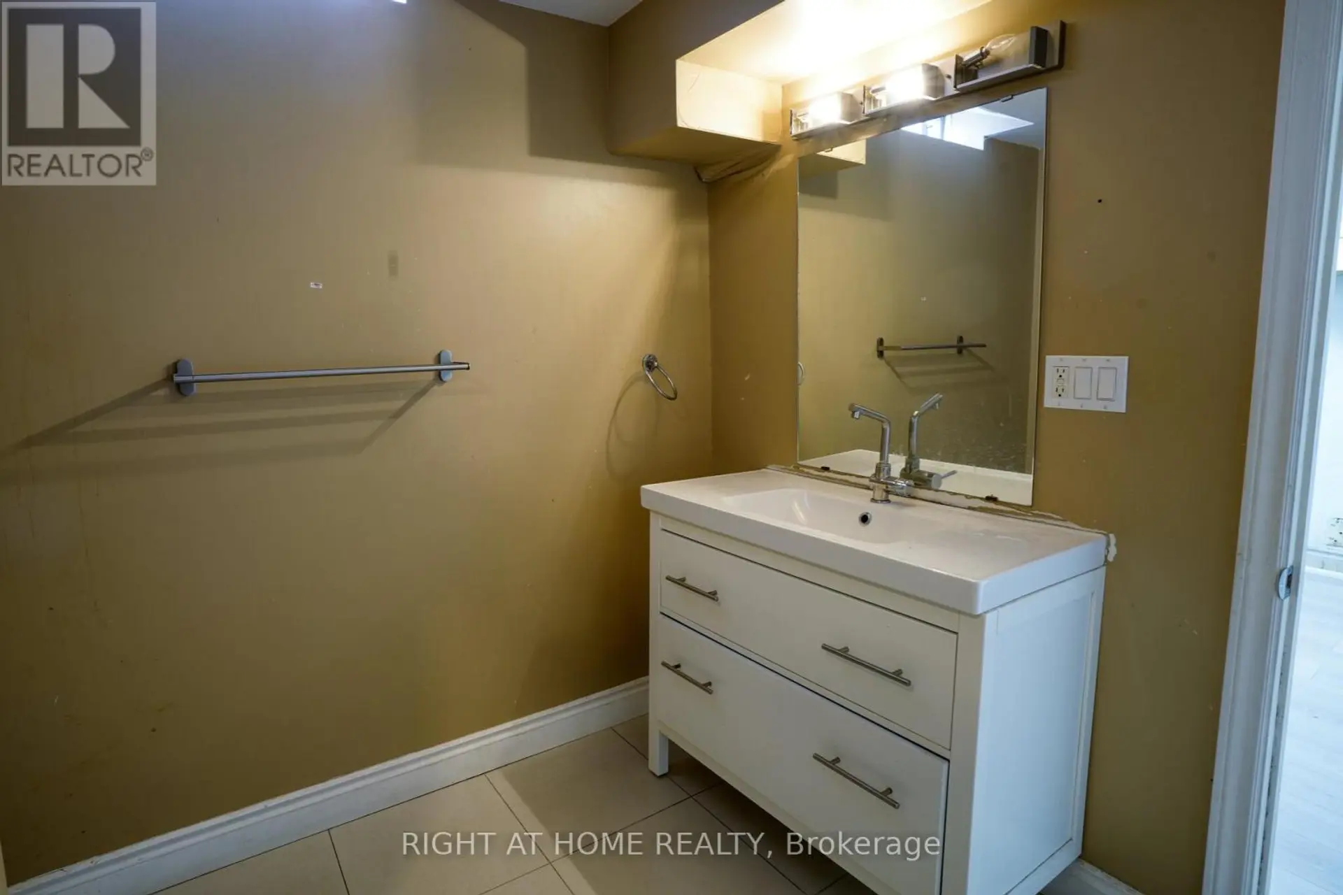 54 WOODSIDE COURT - Image 12