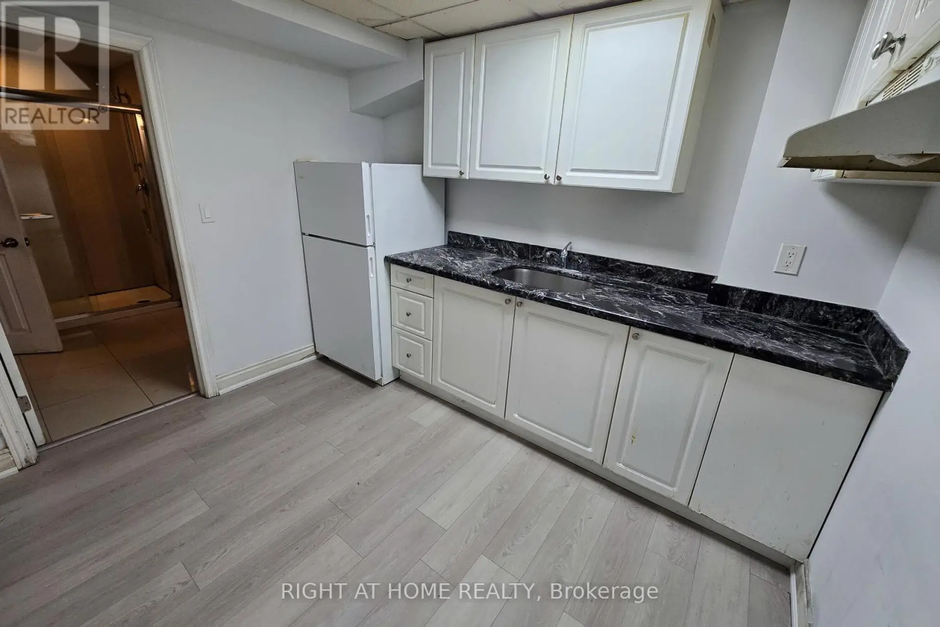 54 WOODSIDE COURT - Image 16