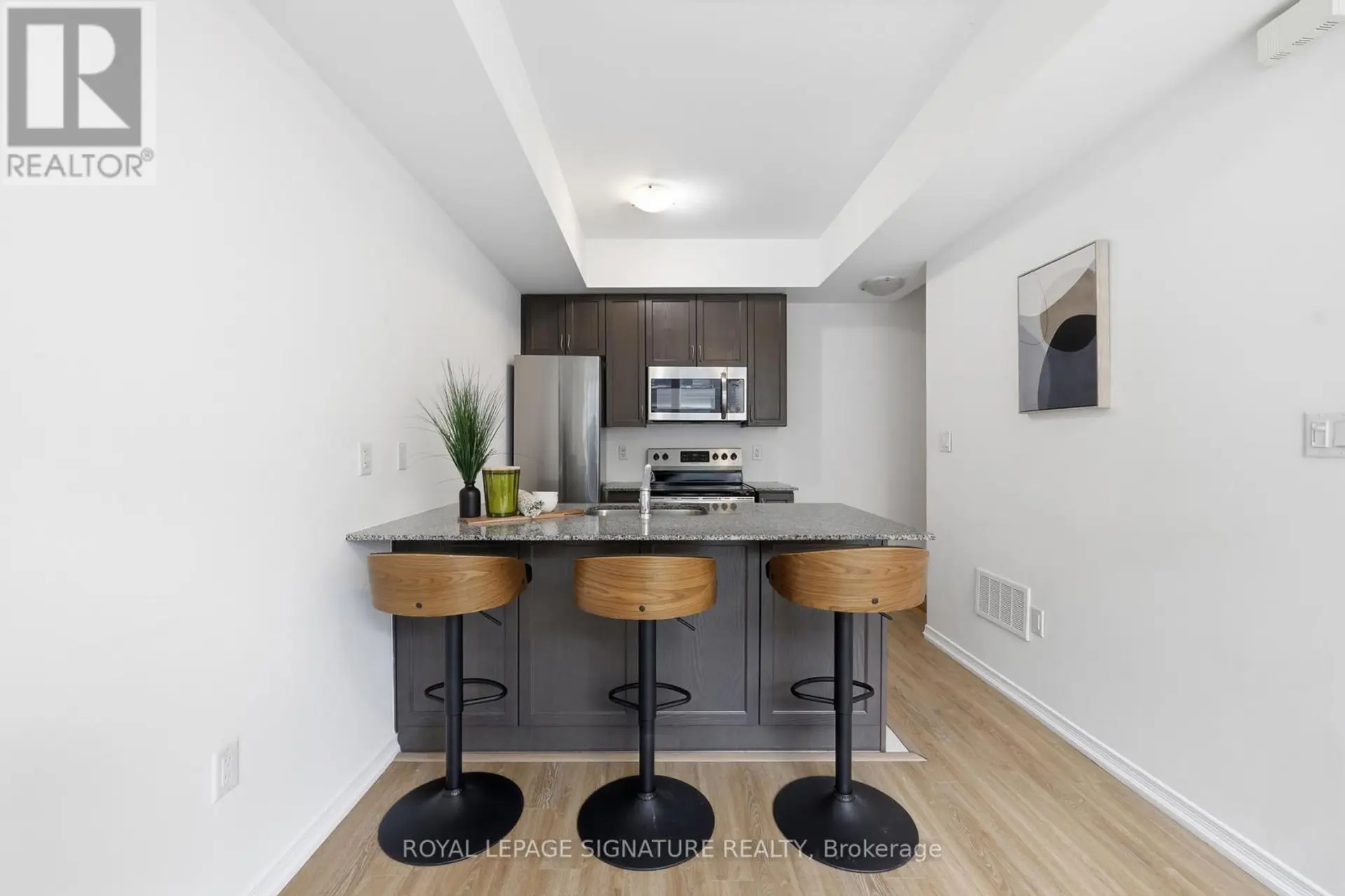 #55 28 FIELDWAY ROAD - Image 4