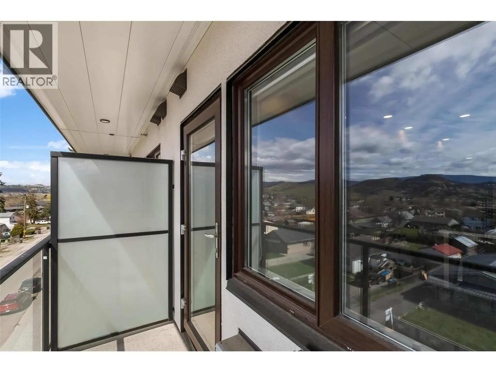#210 345 Dougall Road N - Image 11