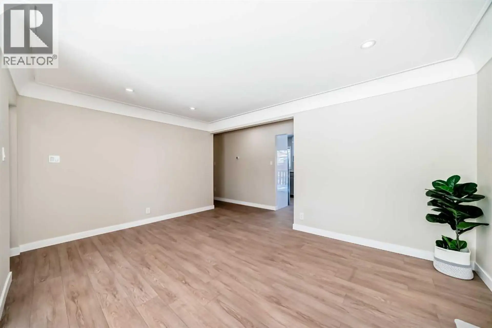2007 Cottonwood Crescent SE - Image 10