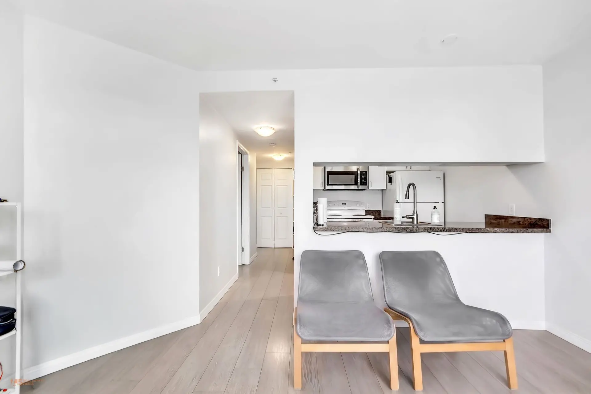 #2010 438 Seymour Street - Image 10