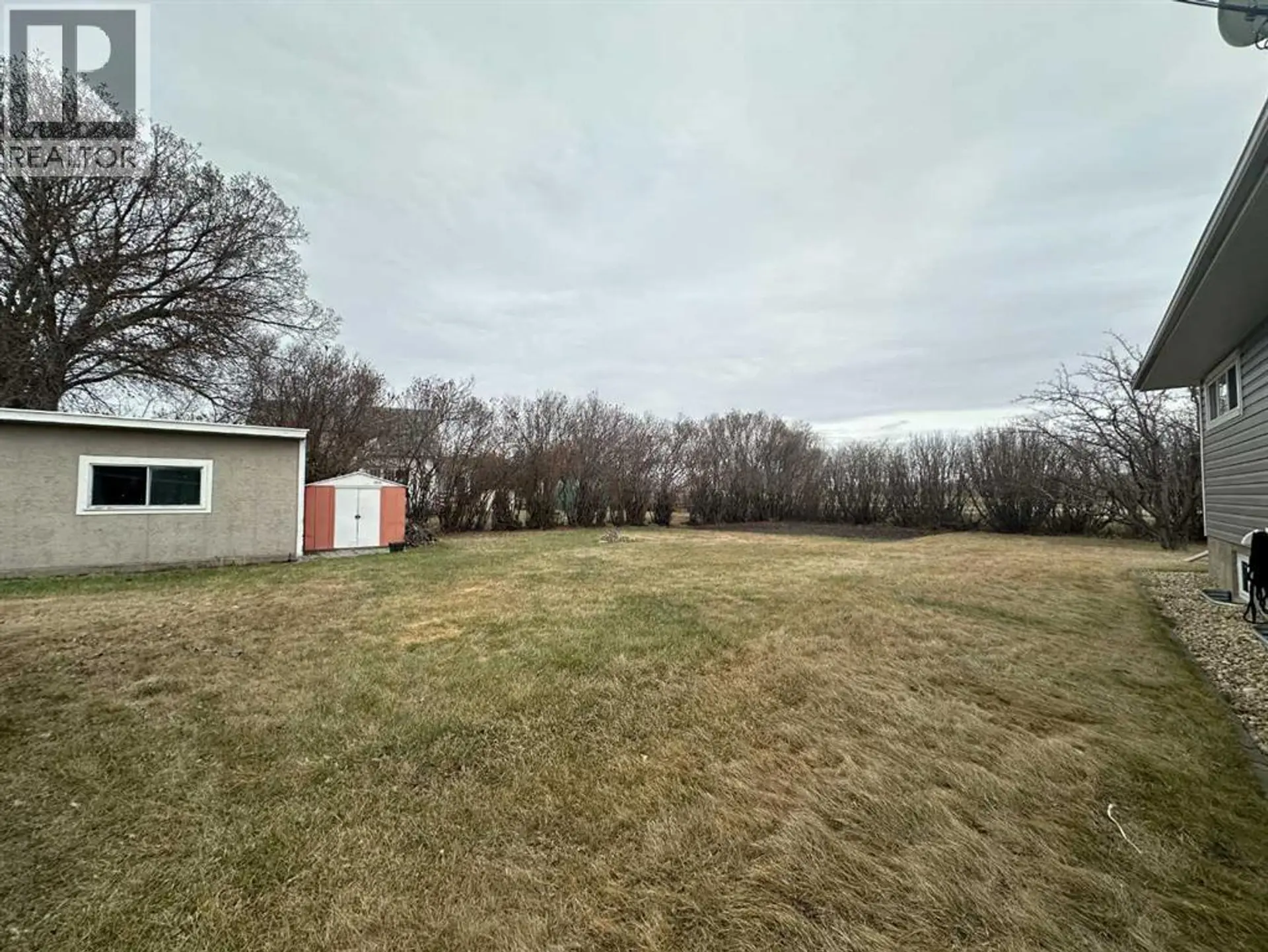 5002 57 Avenue - Image 3