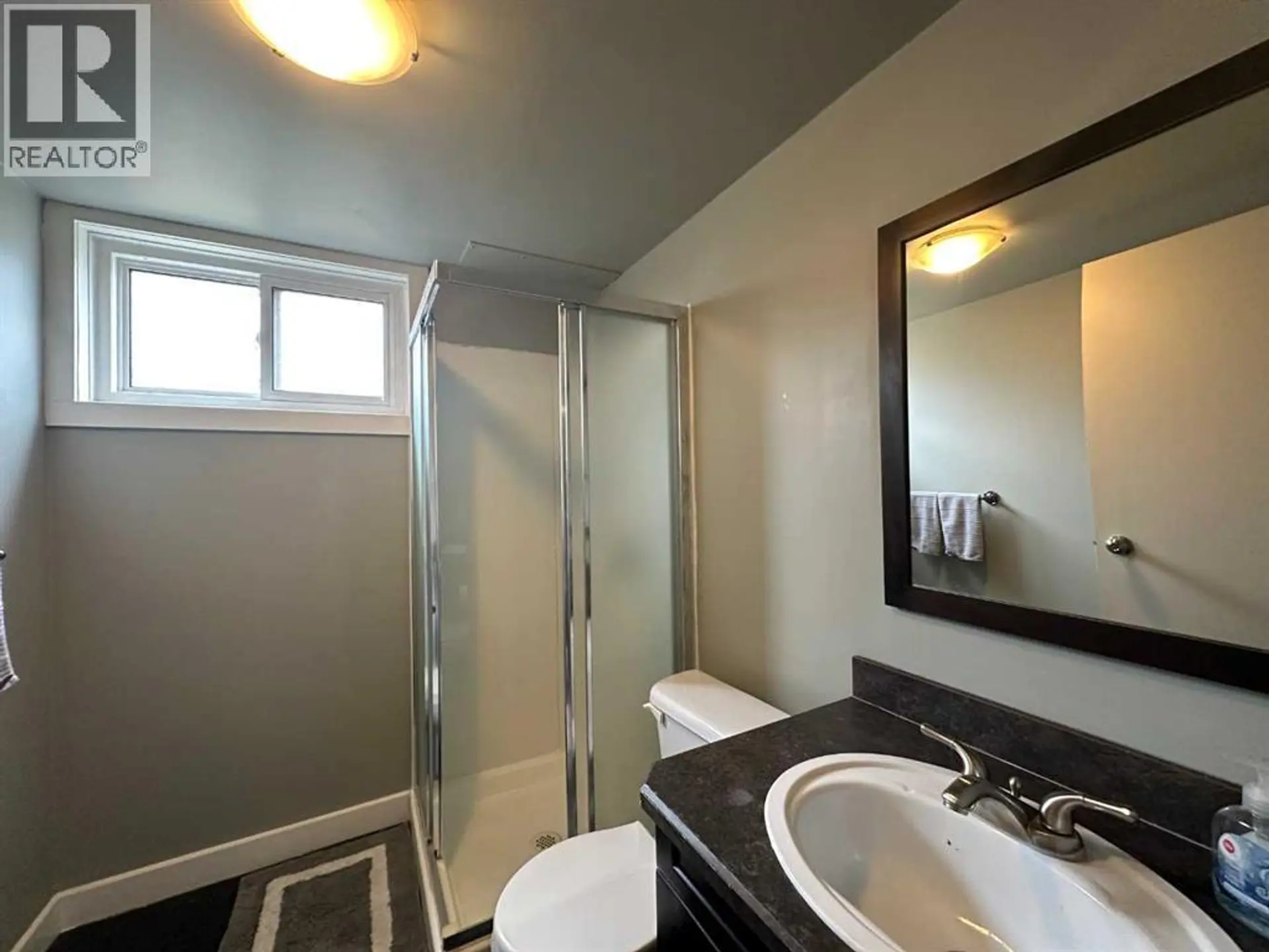 5002 57 Avenue - Image 18