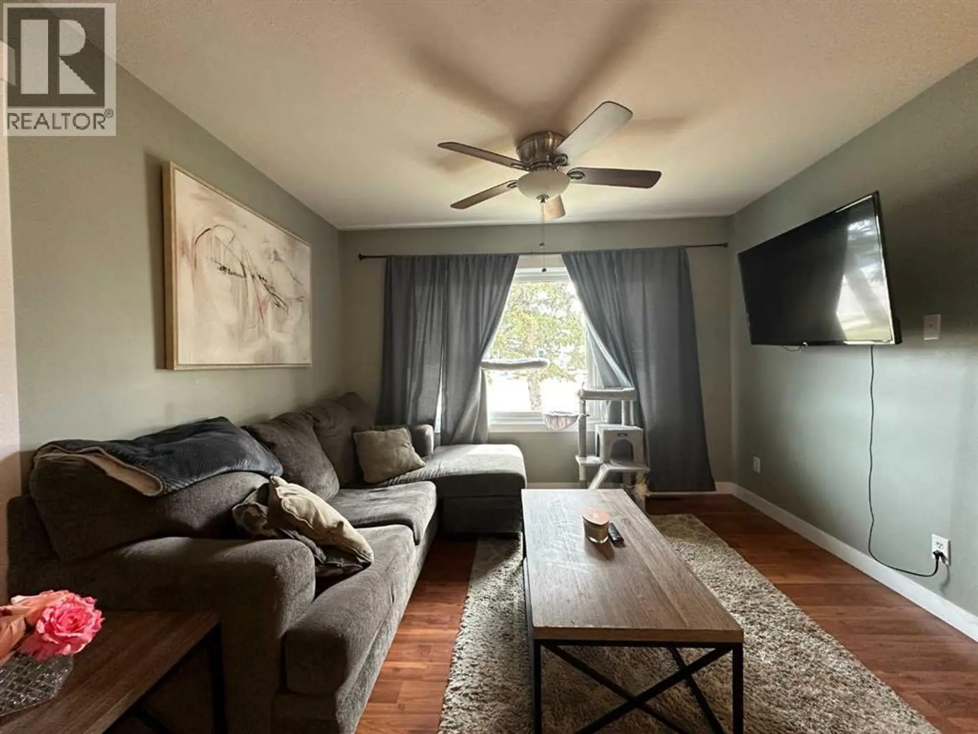 5002 57 Avenue - Image 10