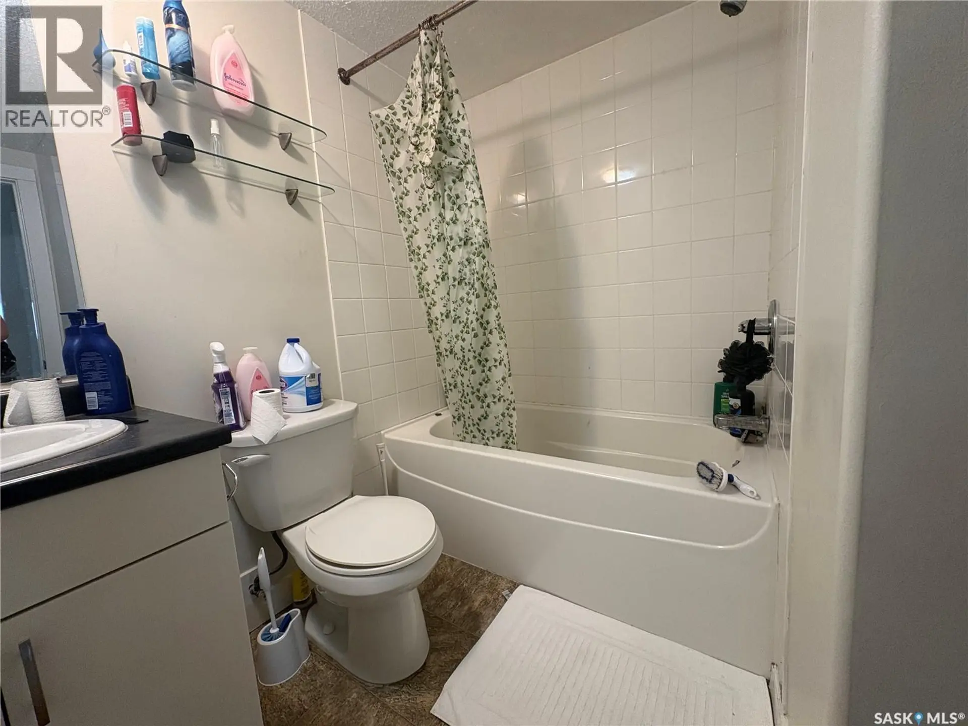 #3 2060 Lorne STREET - Image 10