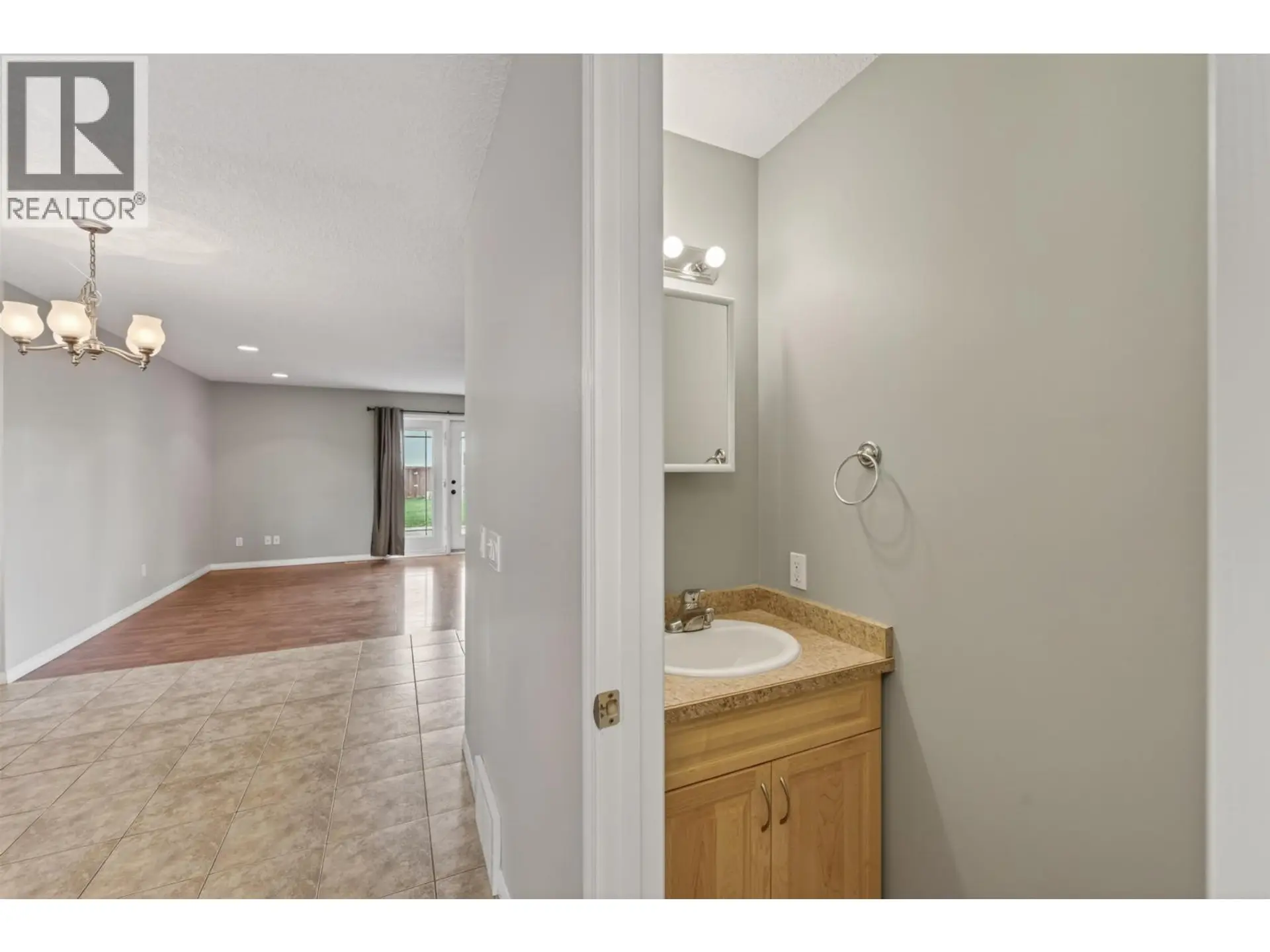 9512 94 AVENUE - Image 8