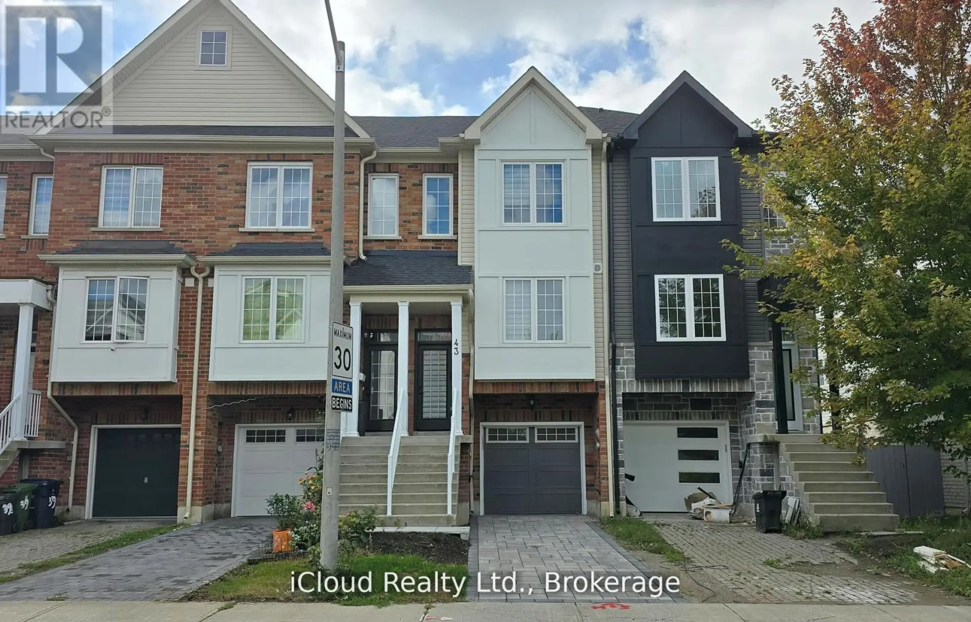 43 MANTELLO DRIVE - Image 1