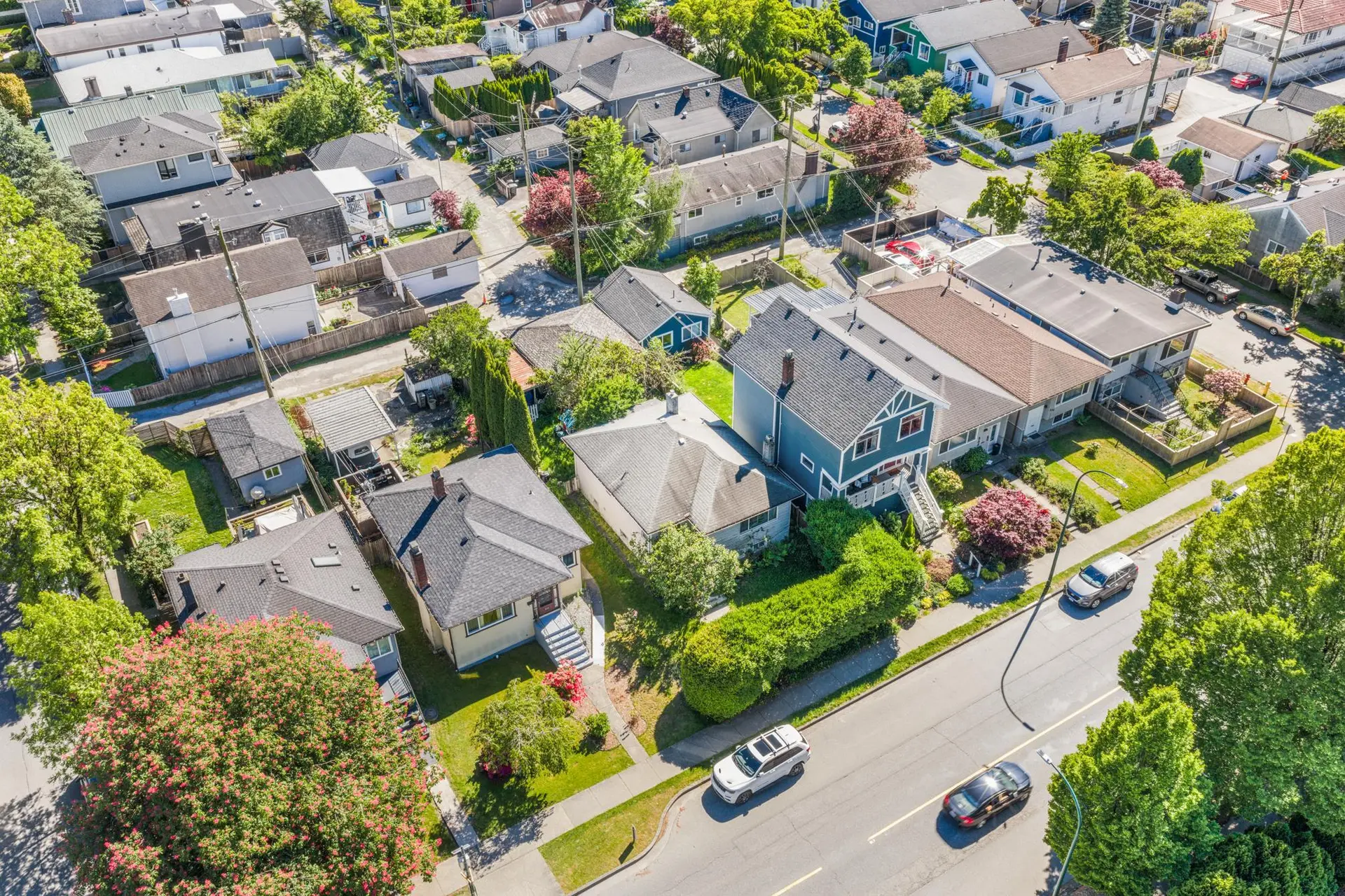 880 E 33rd Avenue - Image 5