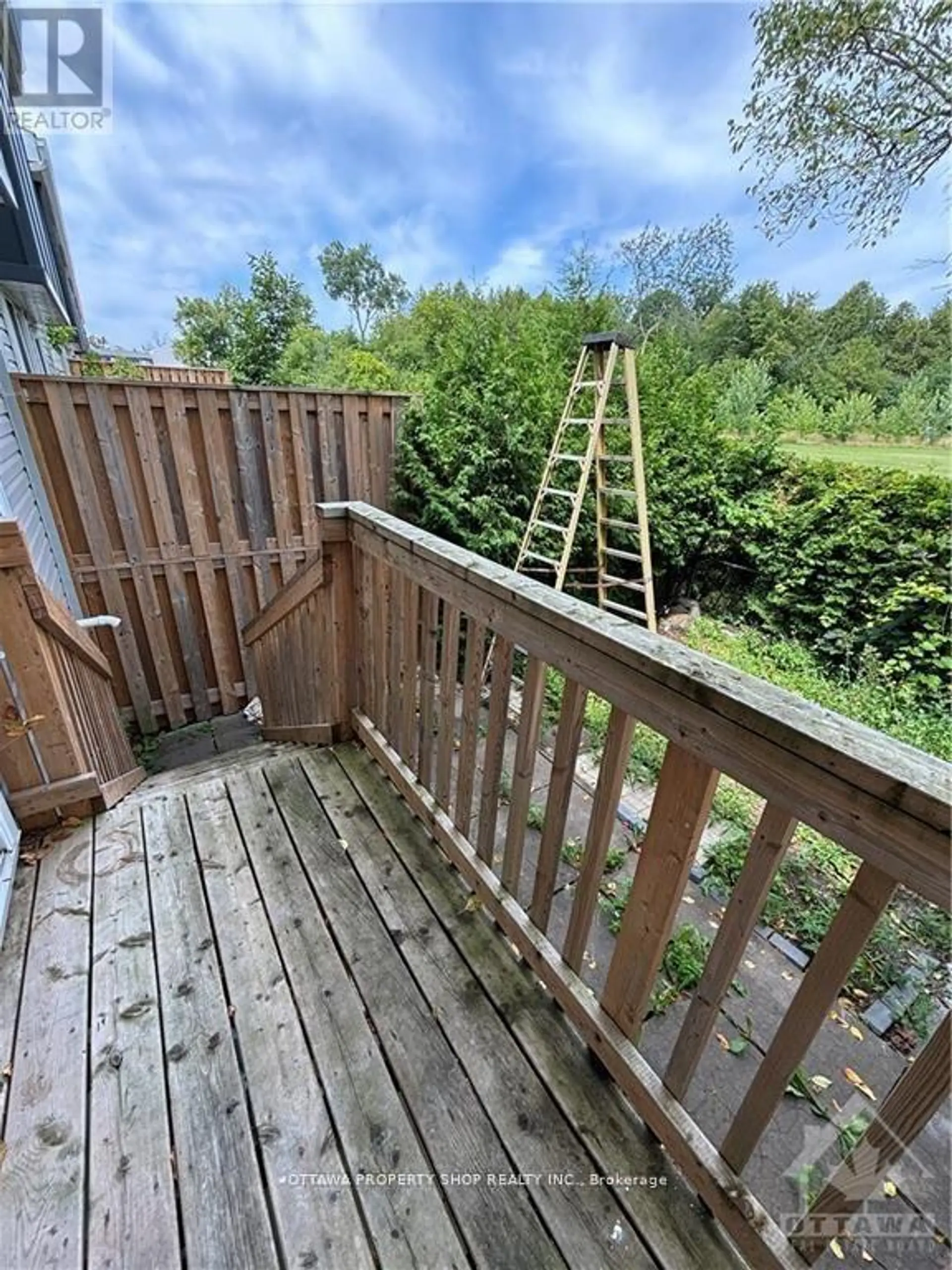 #185 825 CAHILL DRIVE W - Image 13