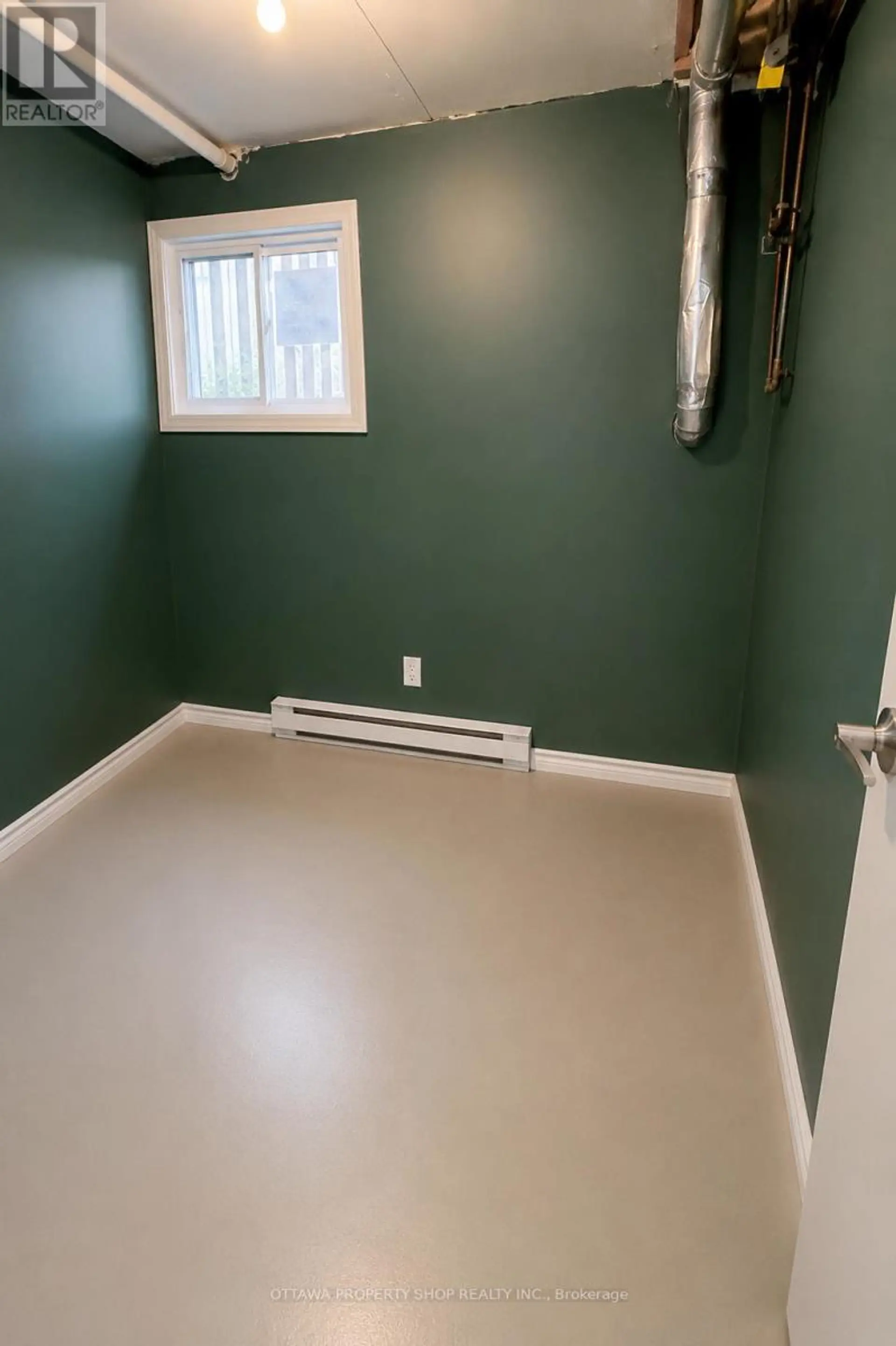 #185 825 CAHILL DRIVE W - Image 12