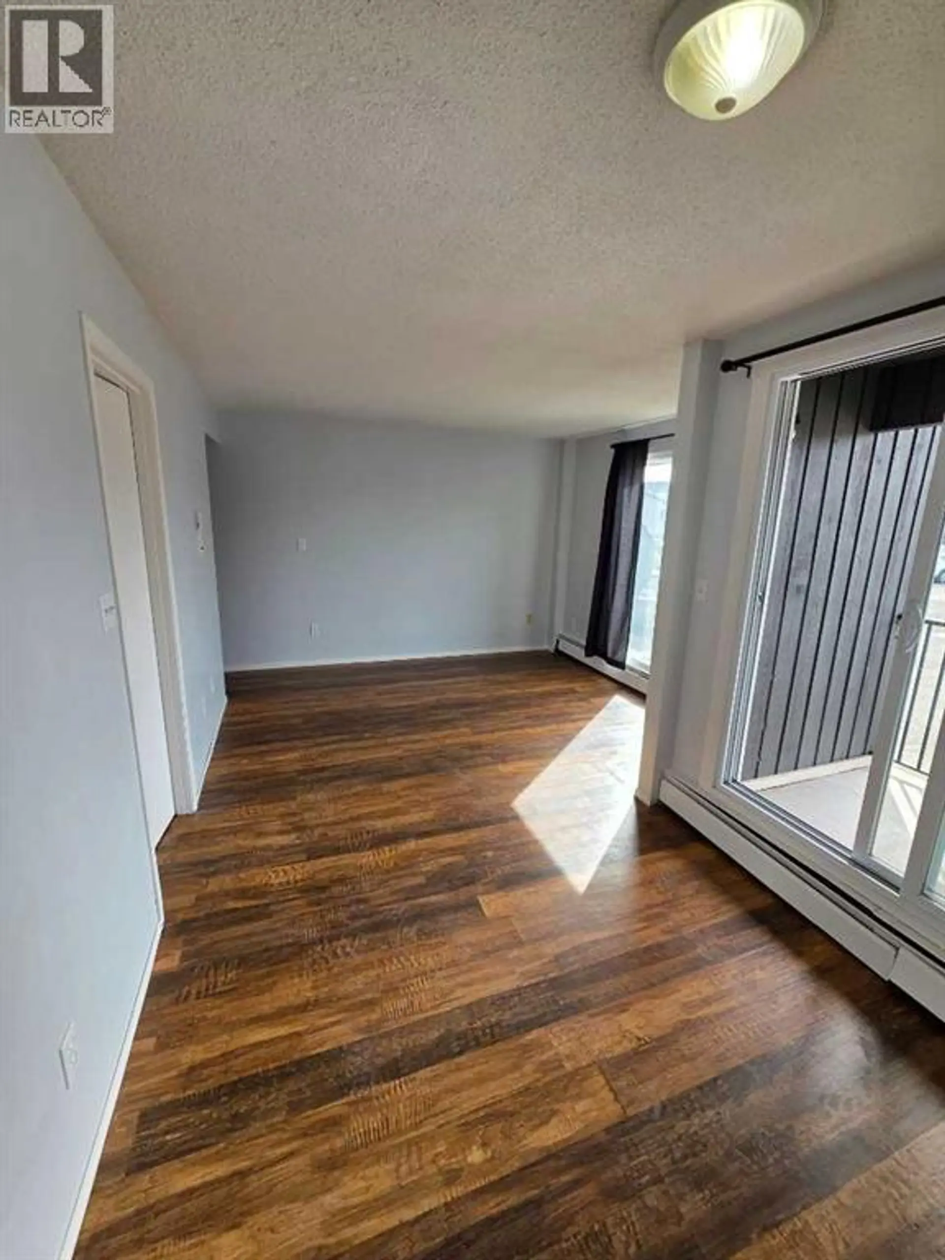 4503 73 Street NW - Image 6