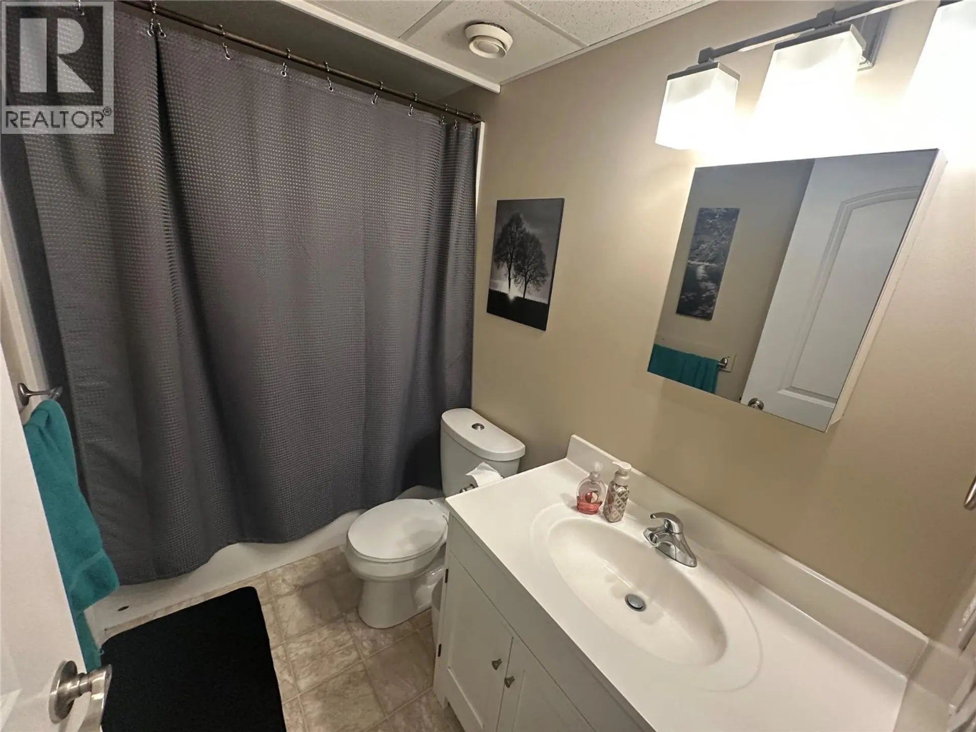 8713 19A Street - Image 13