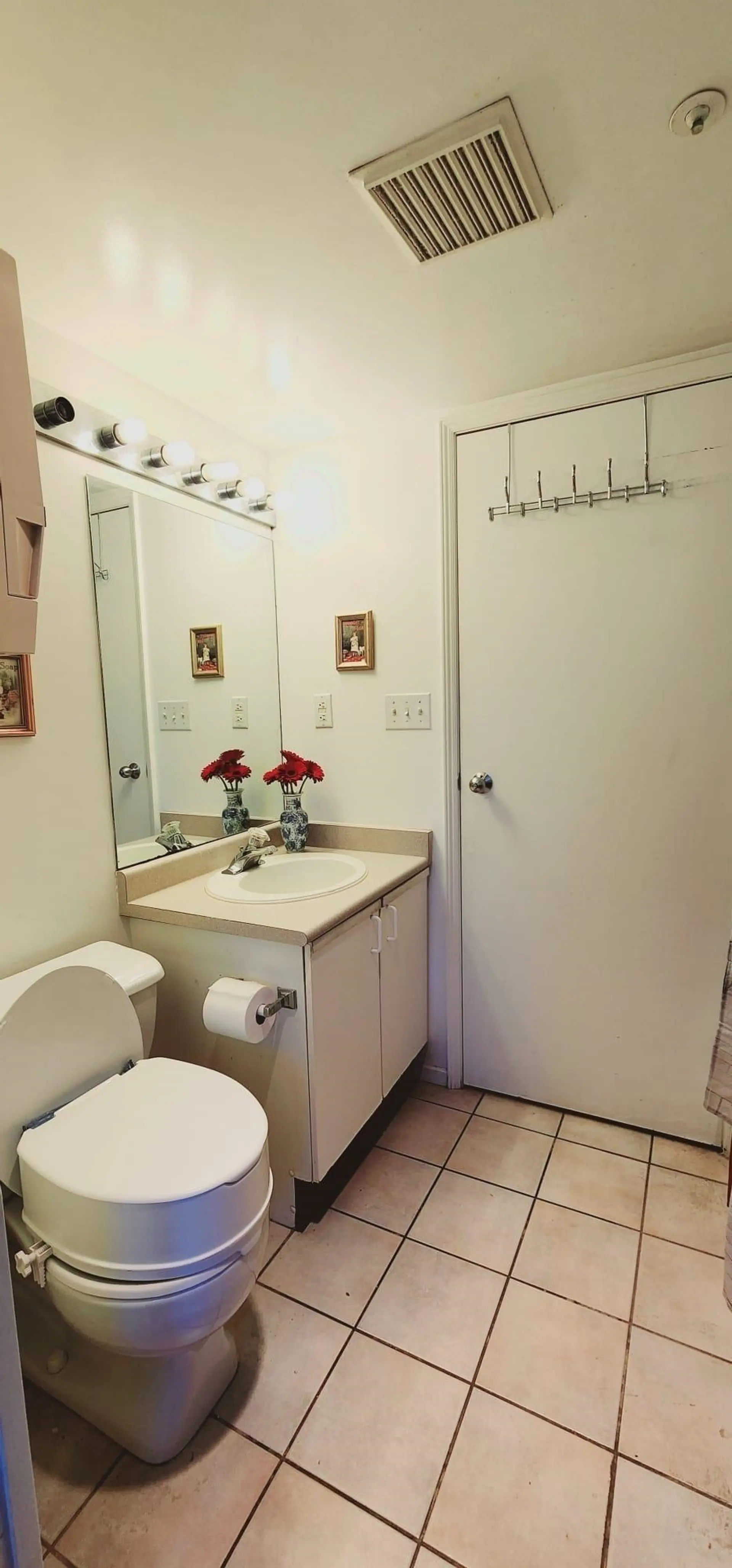 #208 811 Helmcken Street - Image 11