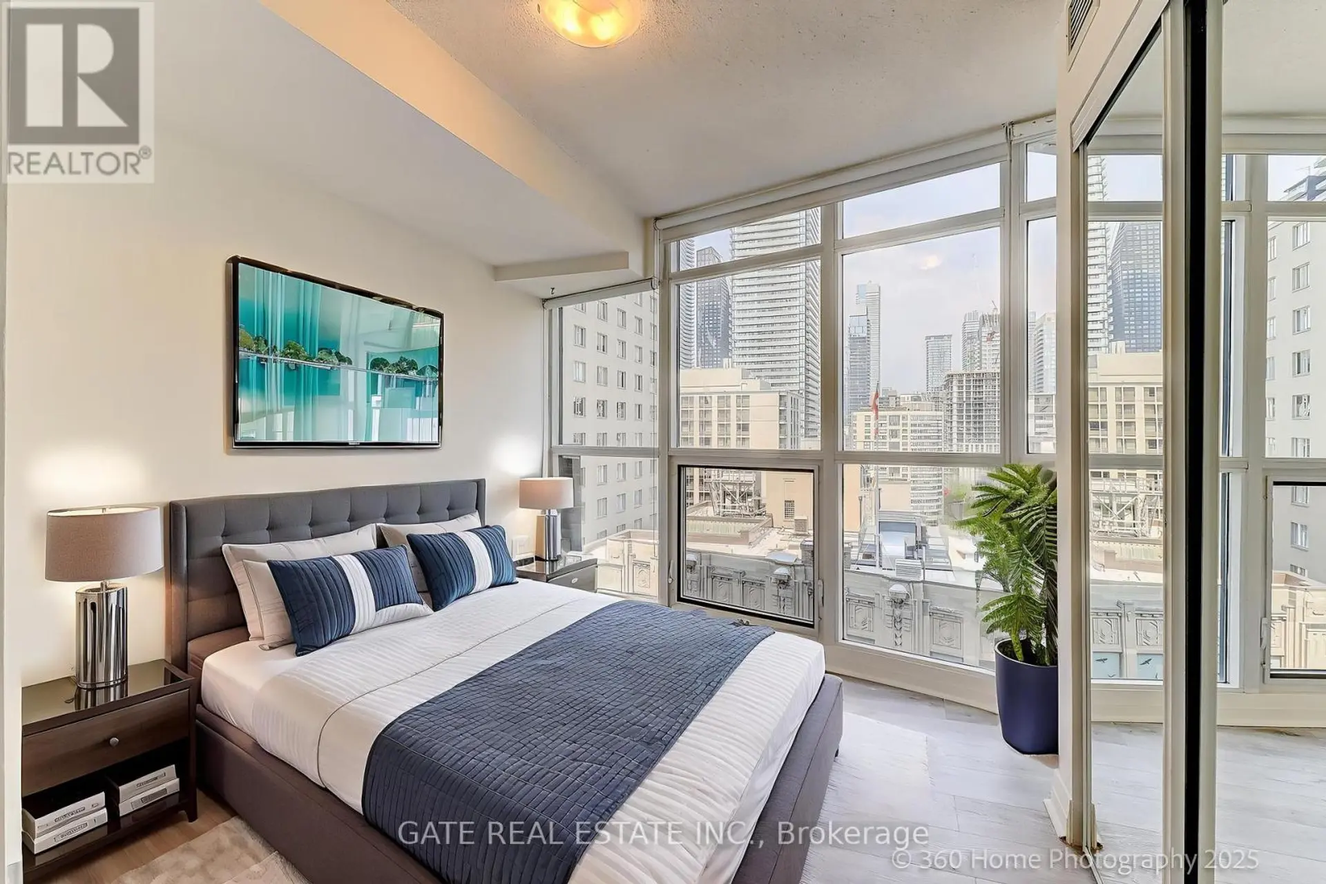 #1705 21 CARLTON STREET - Image 8