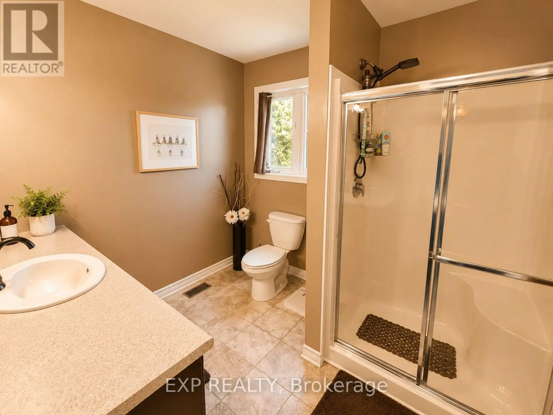 107 FERRARA DRIVE - Image 16