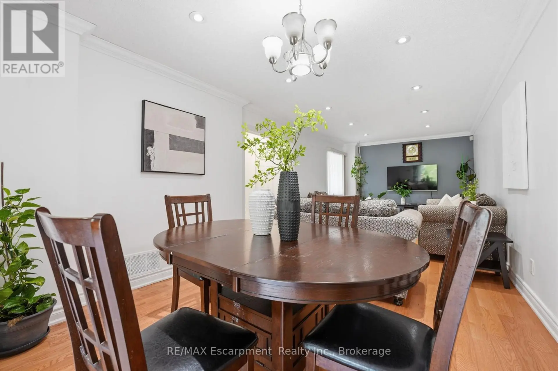 39 RIVIERA DRIVE - Image 4