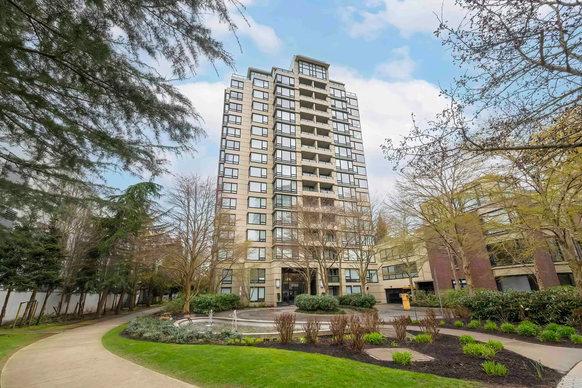Property at #906 9188 Hemlock Drive, Richmond, BC