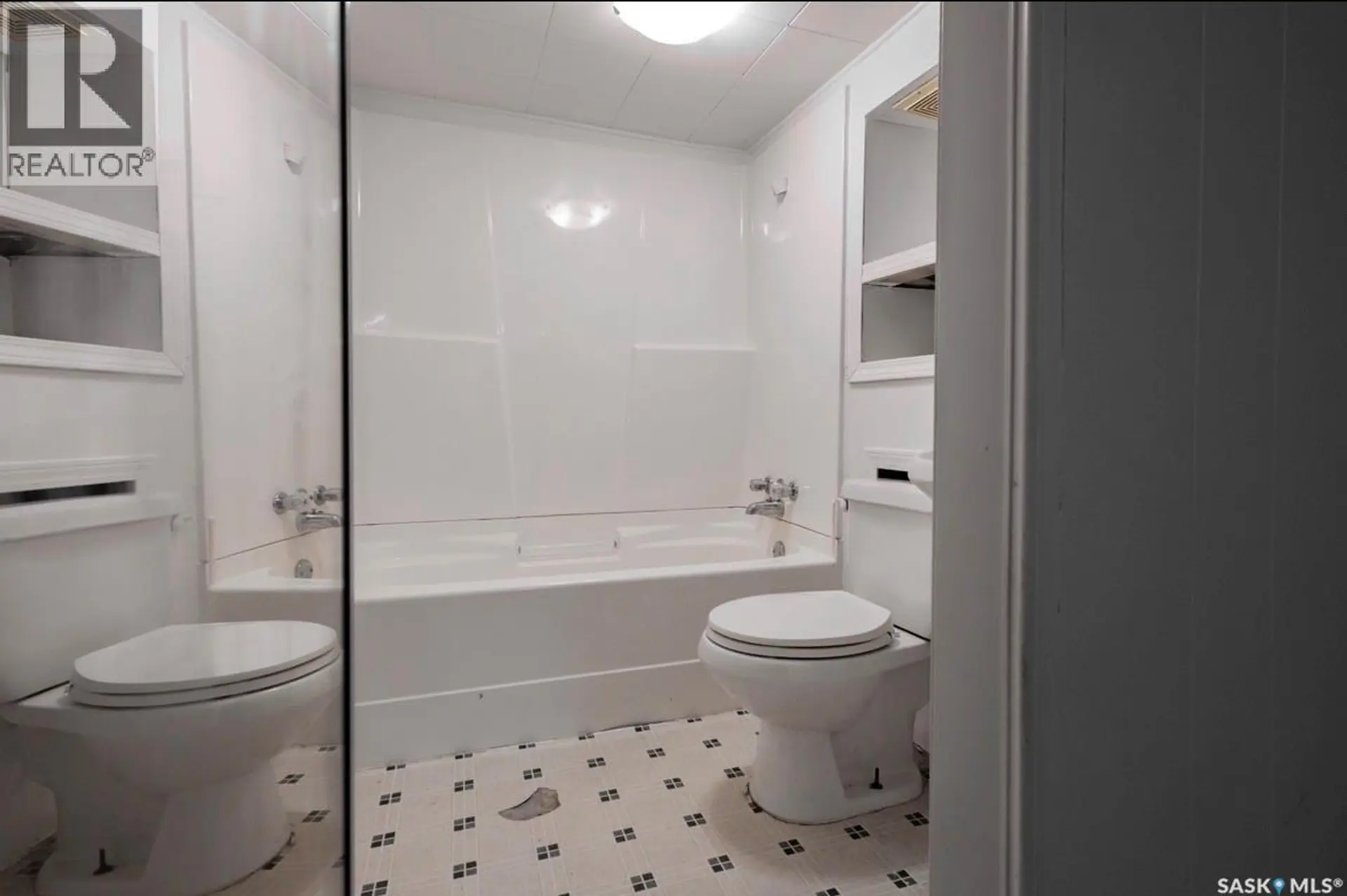 2070 Reynolds STREET - Image 13