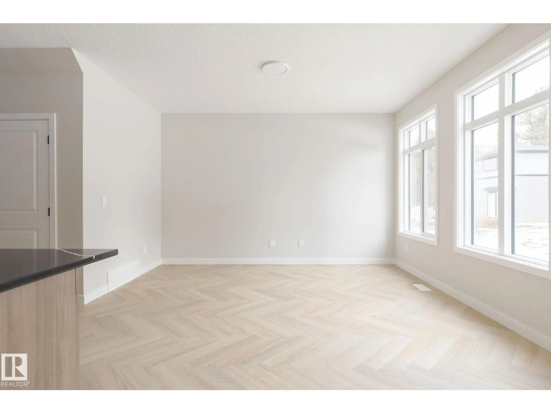 2210 Crossbill LI NW - Image 5