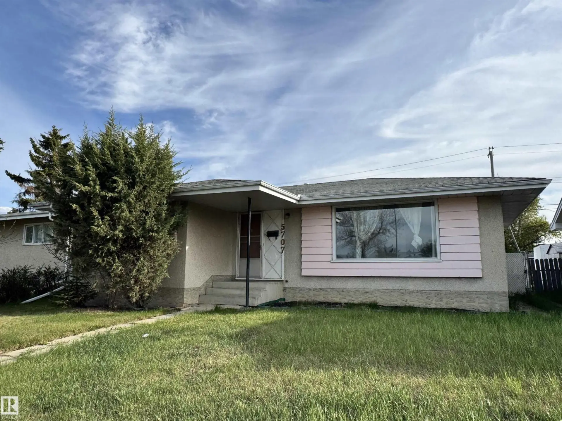 5707 90 AV NW - Image 1