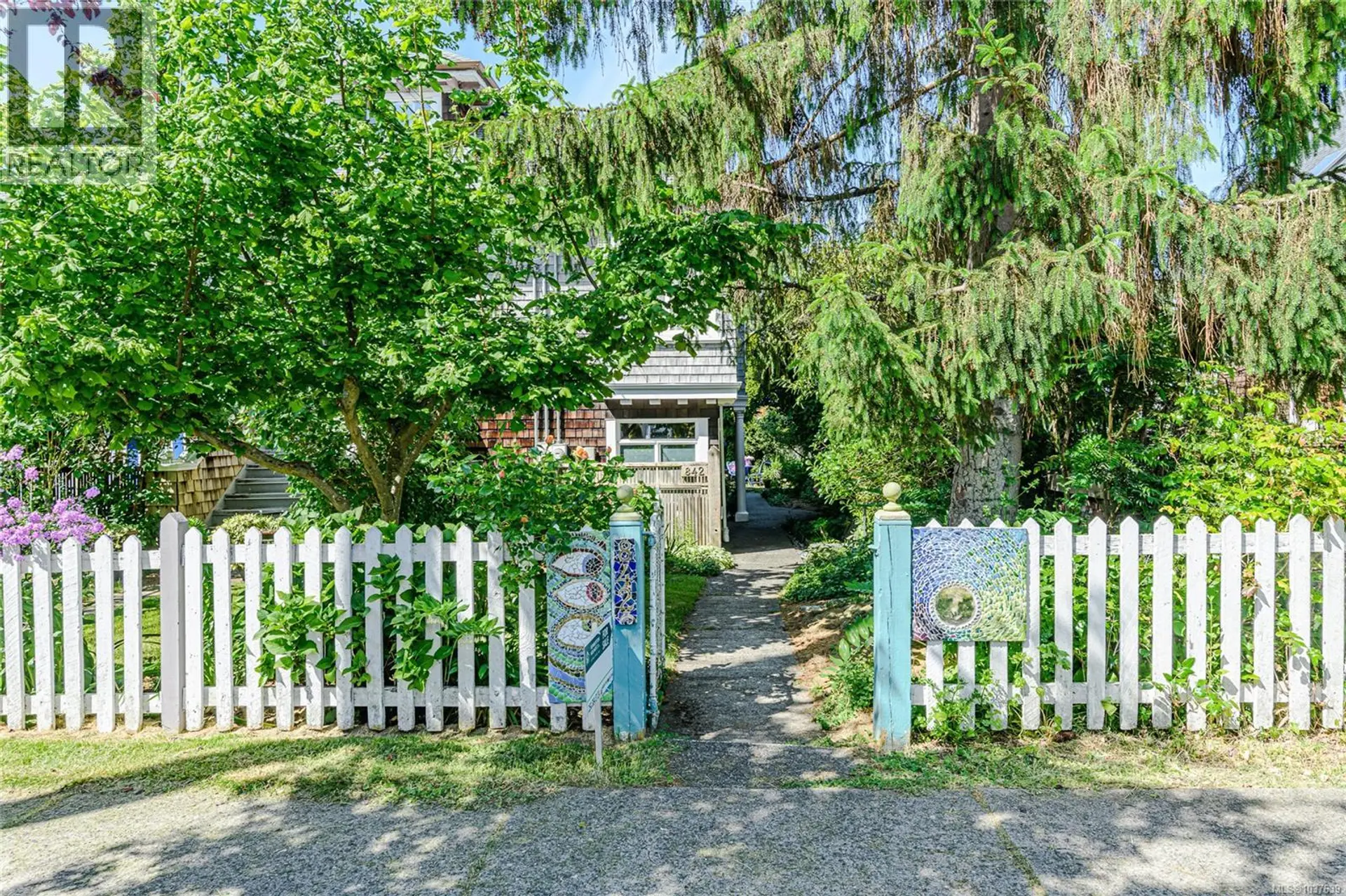 Property at 842 Princess Ave, Victoria, BC