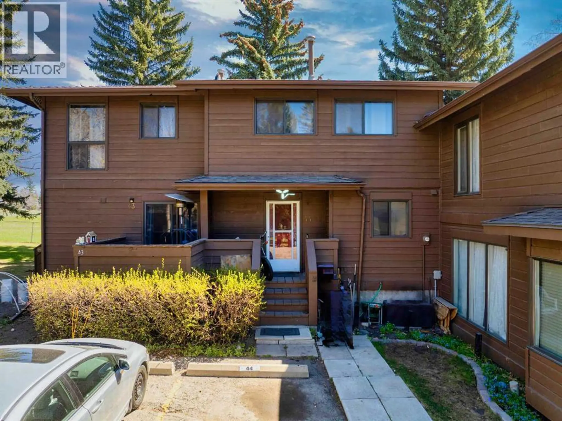 #44 336 Rundlehill Drive NE - Image 4