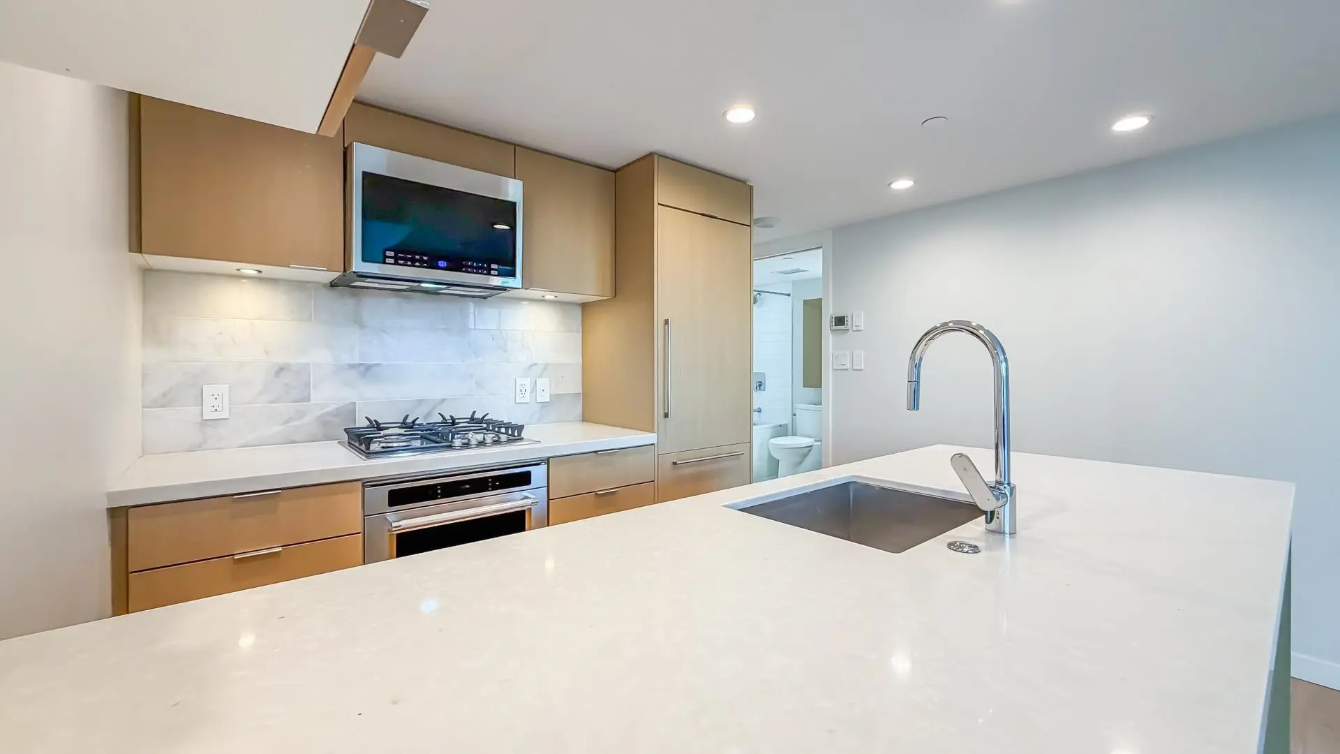 #505 8189 Cambie Street - Image 6