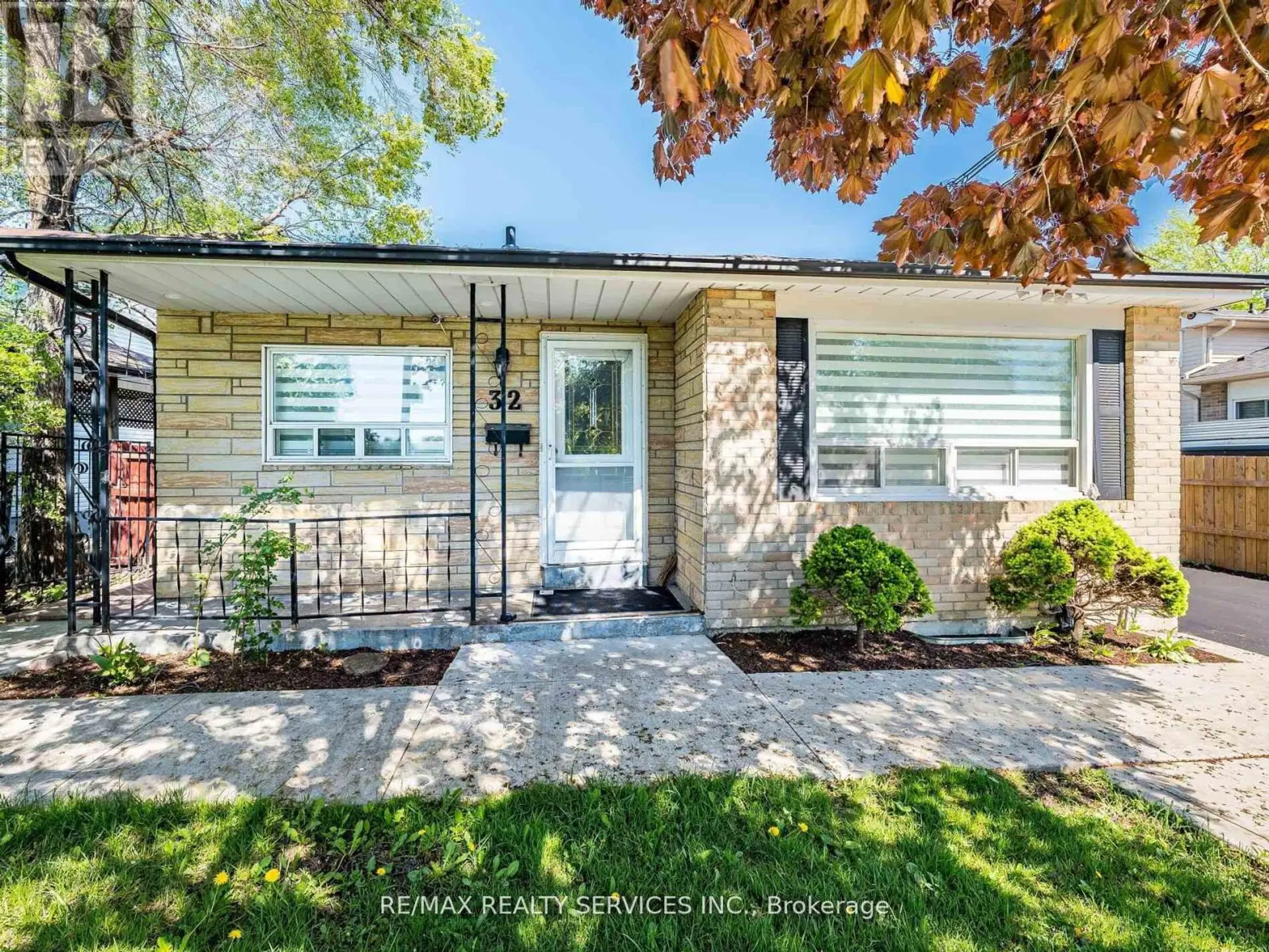 32 MADOC DRIVE - Image 1
