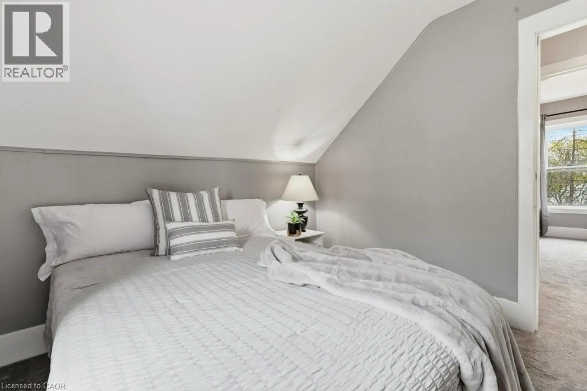 391 DOURO Street - Image 11