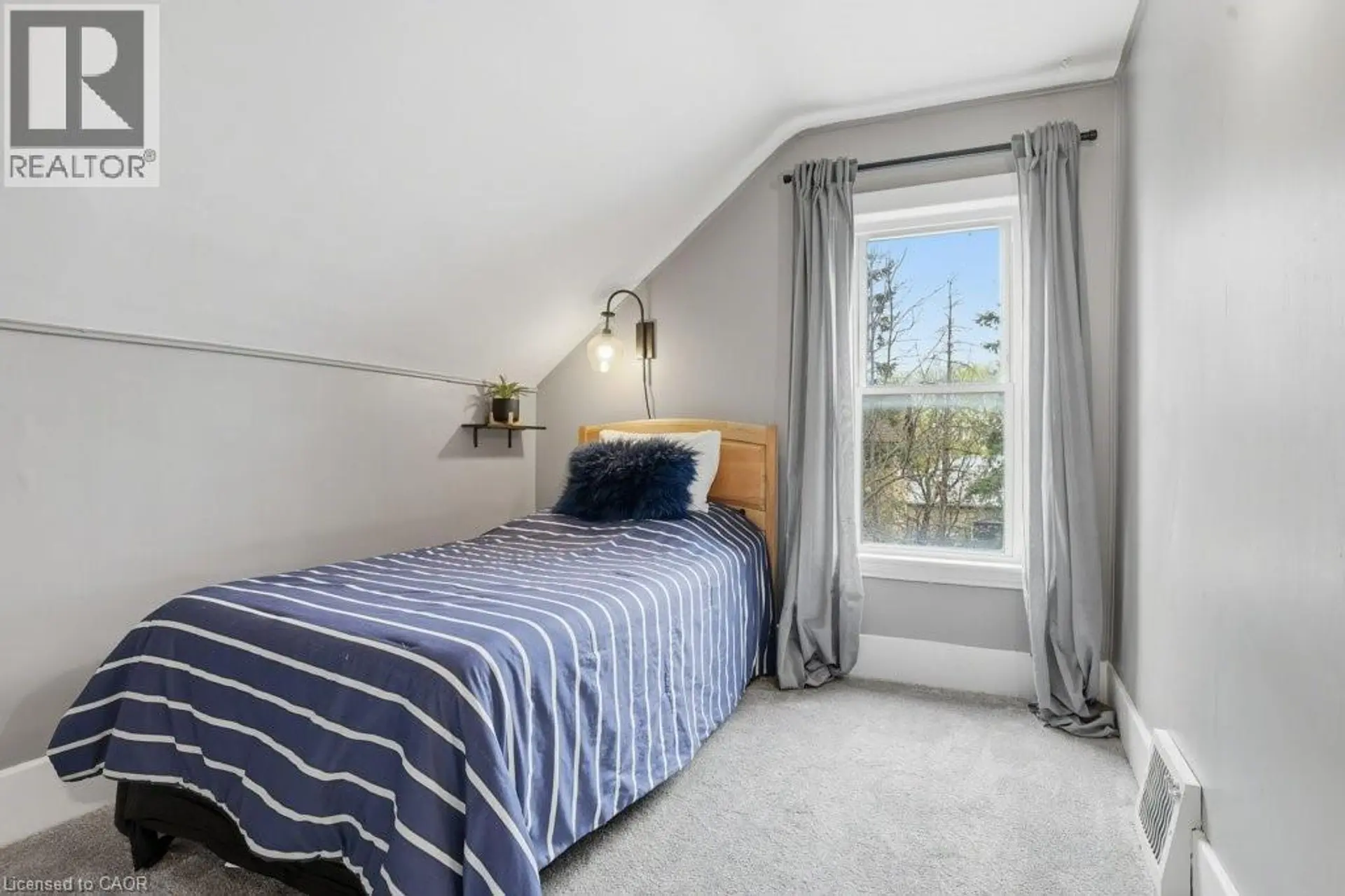 391 DOURO Street - Image 12