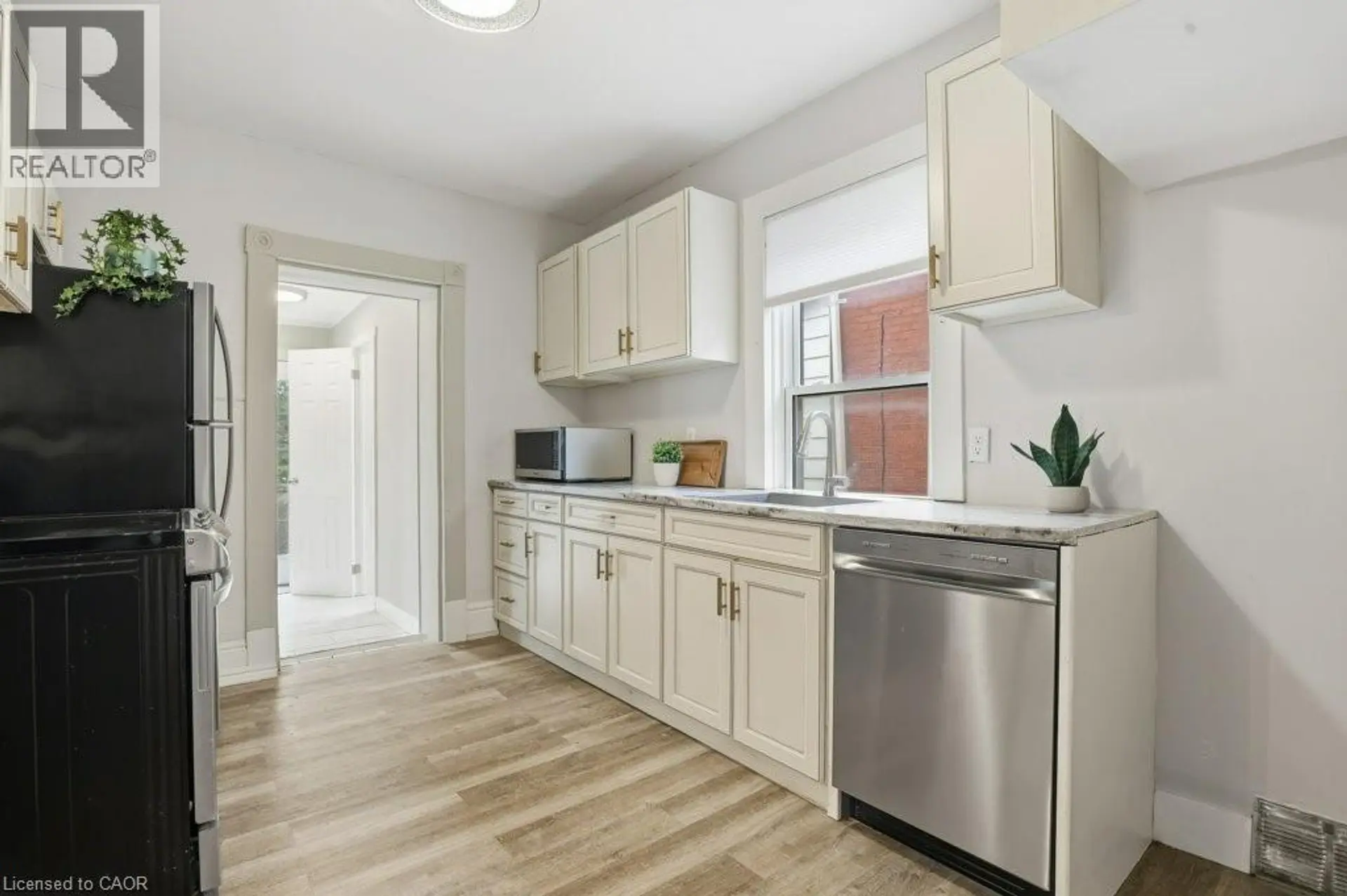 391 DOURO Street - Image 5