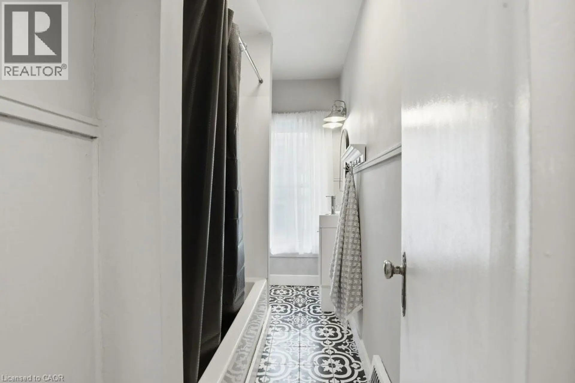 391 DOURO Street - Image 14