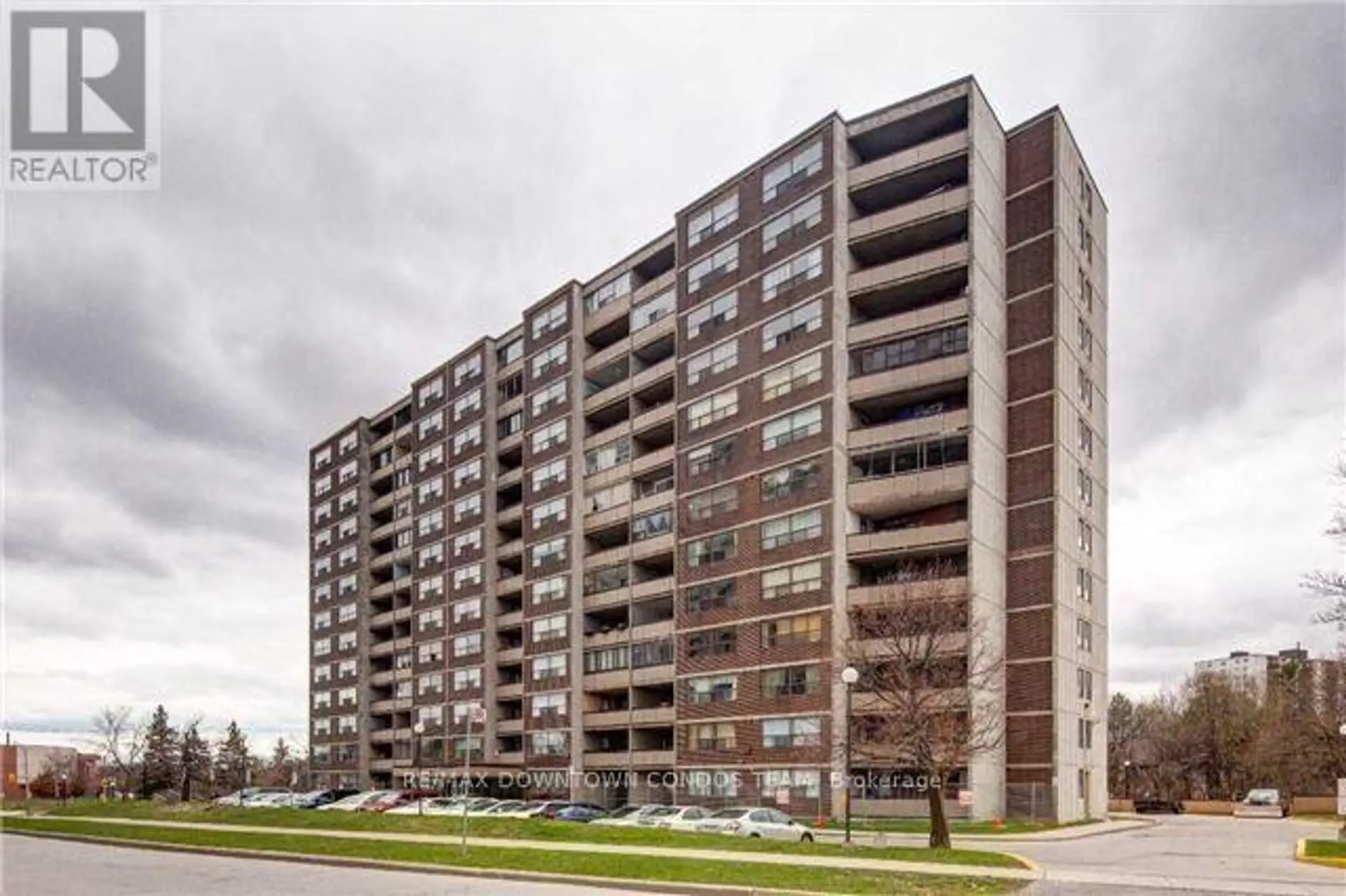 #1004 10 TOBERMORY DRIVE - Image 1