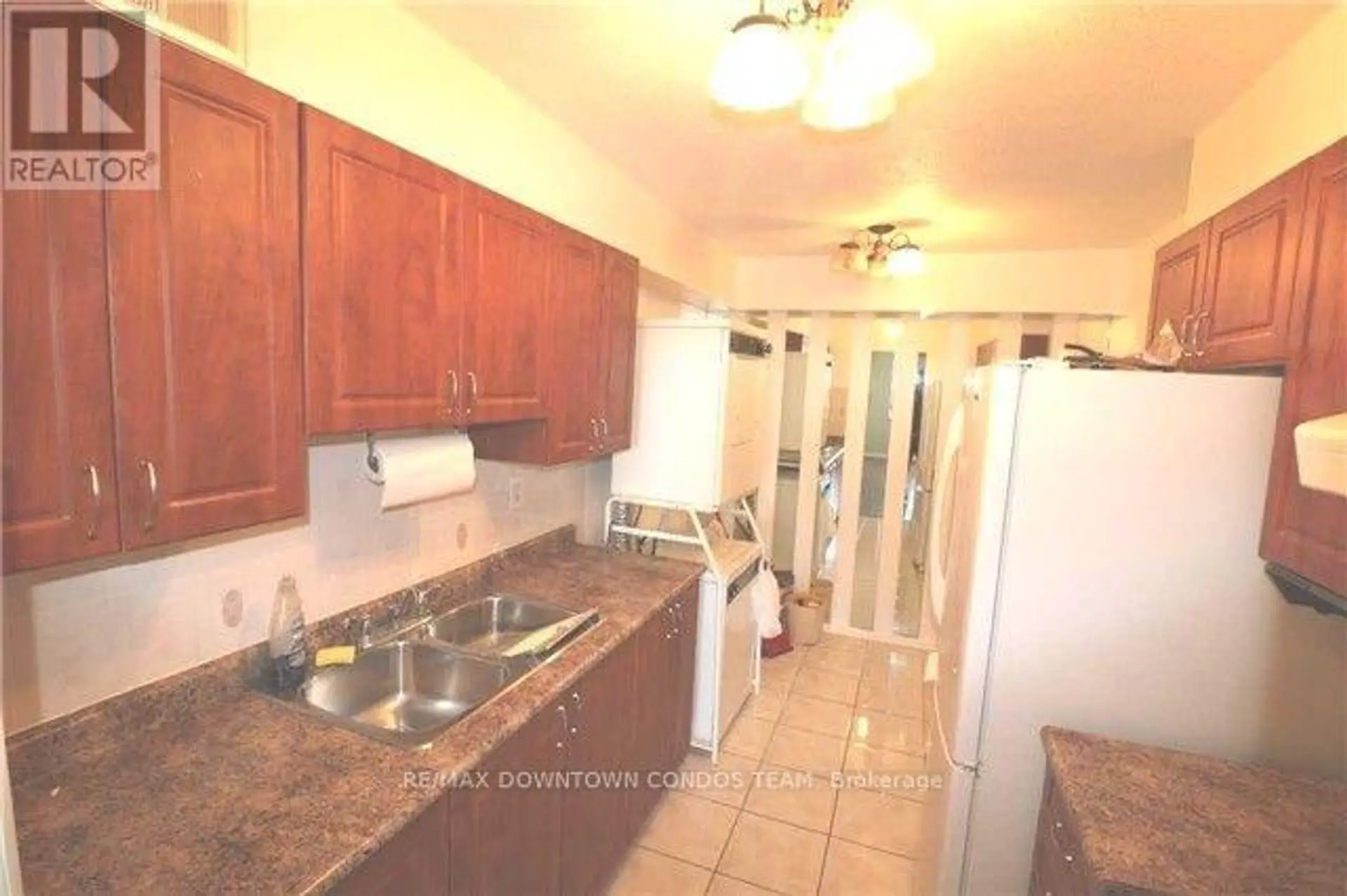 #1004 10 TOBERMORY DRIVE - Image 2