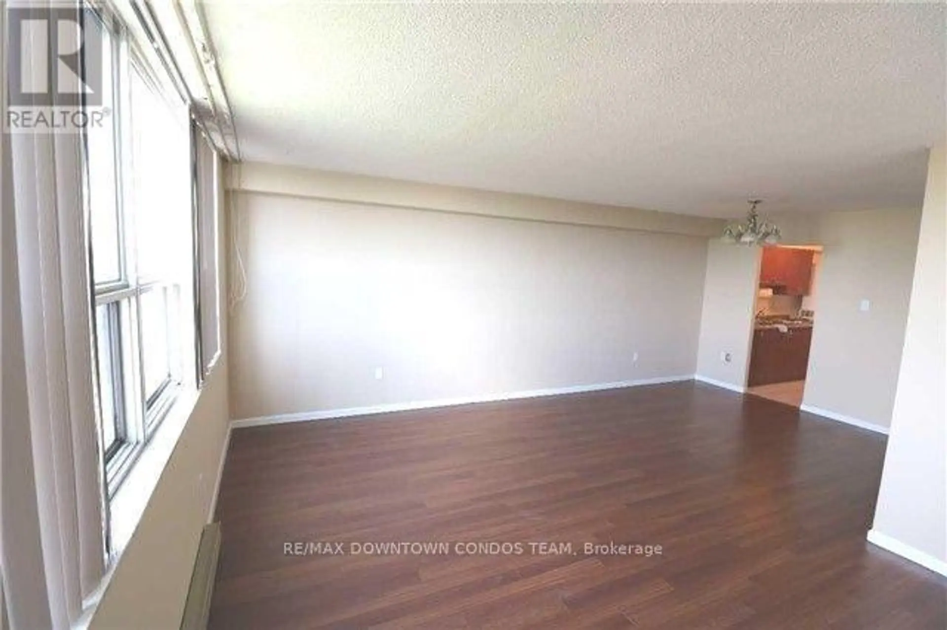 #1004 10 TOBERMORY DRIVE - Image 4